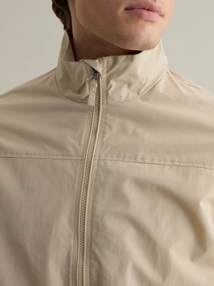 Full-zip bomber jacket with high neck_3