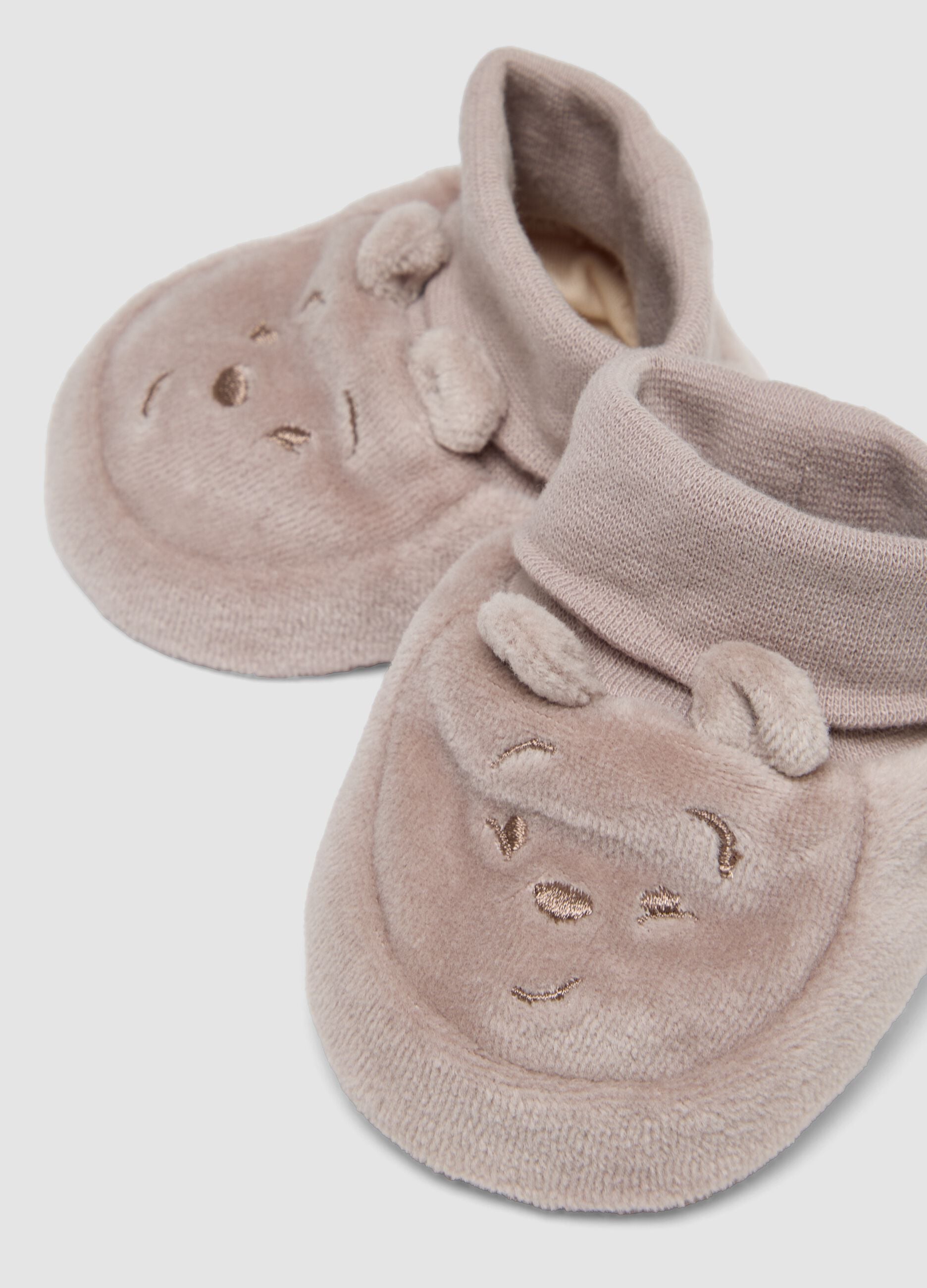 Grey Winnie the Pooh baby hat and booties set