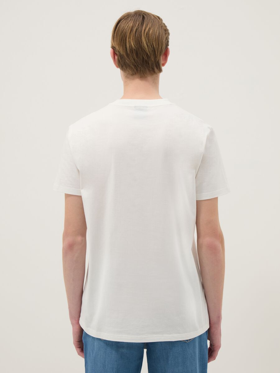 White pure cotton regular fit T-shirt with Hard Rock Cafe logo_2