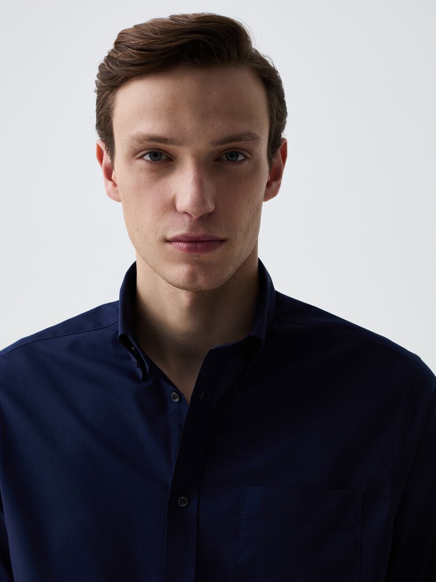Regular-fit button-down shirt with pocket_0