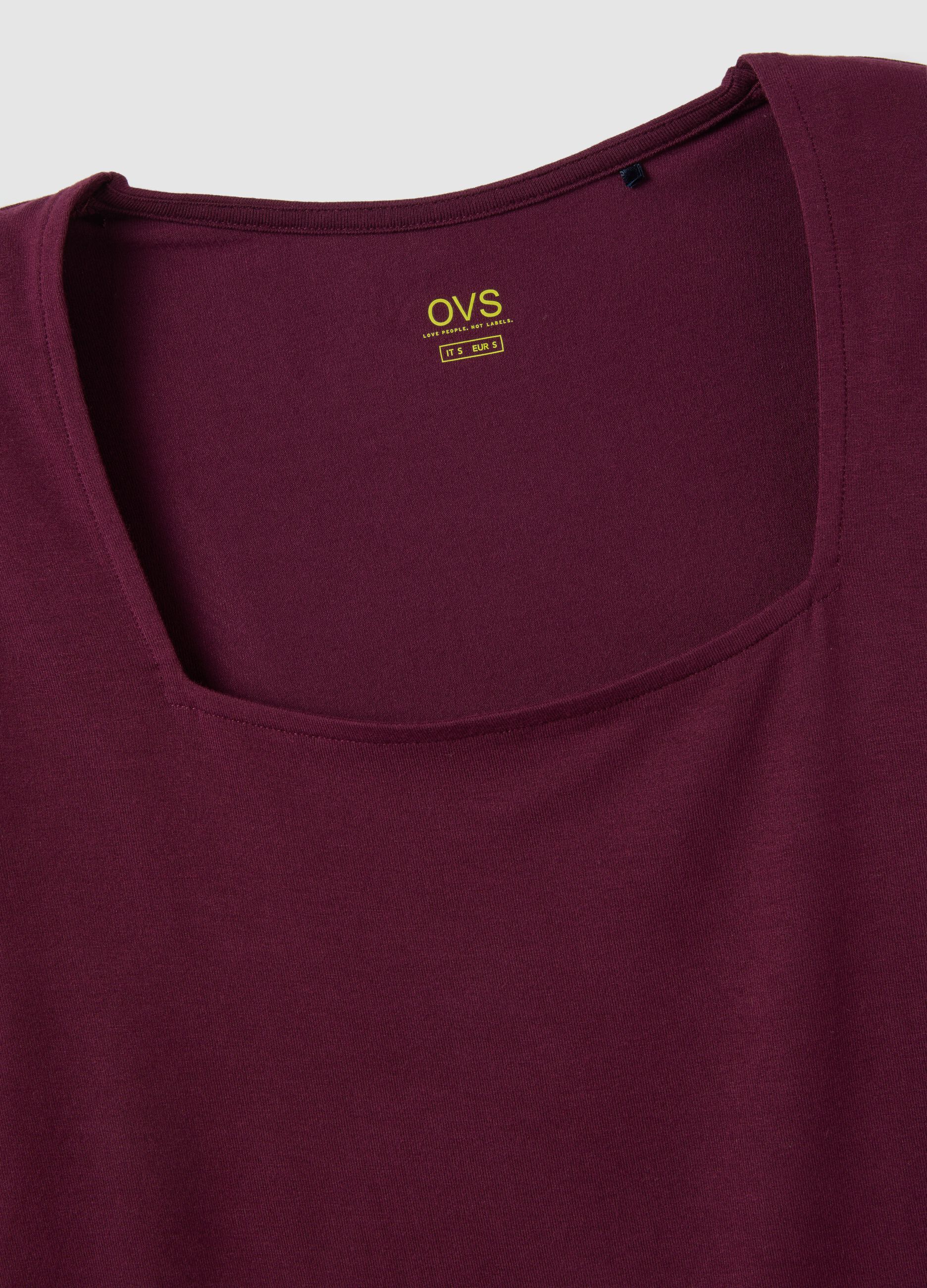 Maglia in viscosa elasticizzata viola regular fit