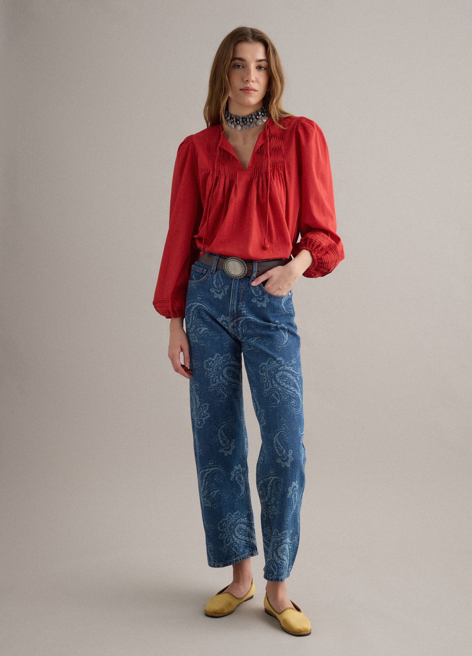 Red short-sleeved shirt in pure cotton