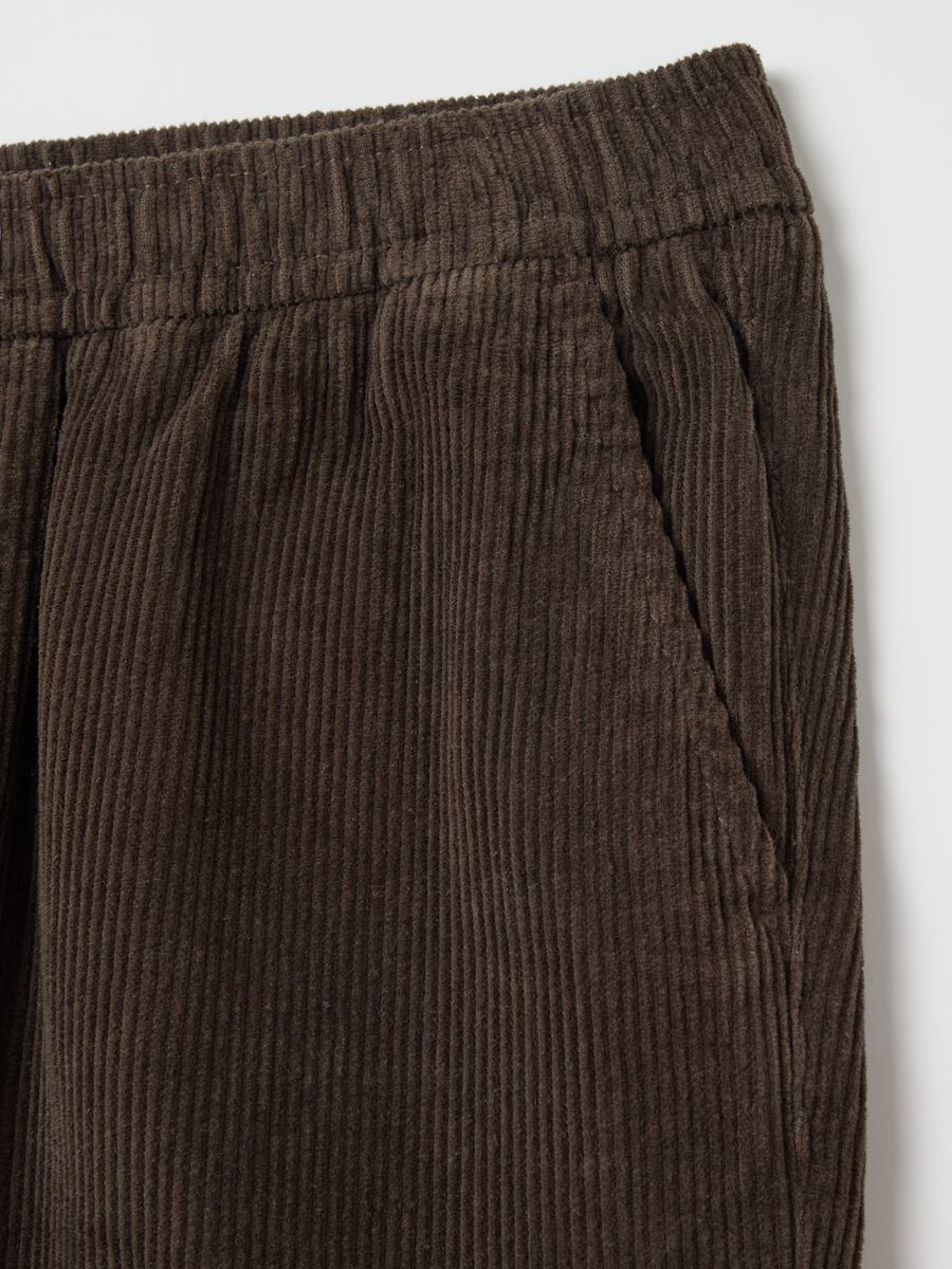 Chino jogger trousers in corduroy_5