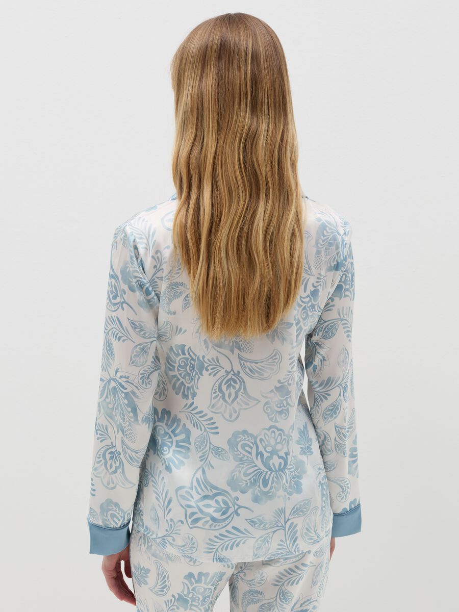Pyjama top with floral print_3