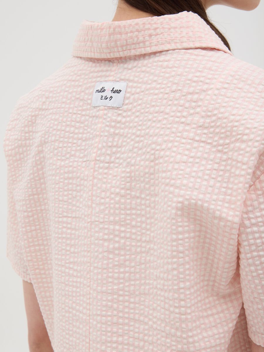 Cropped shirt in gingham seersucker_2