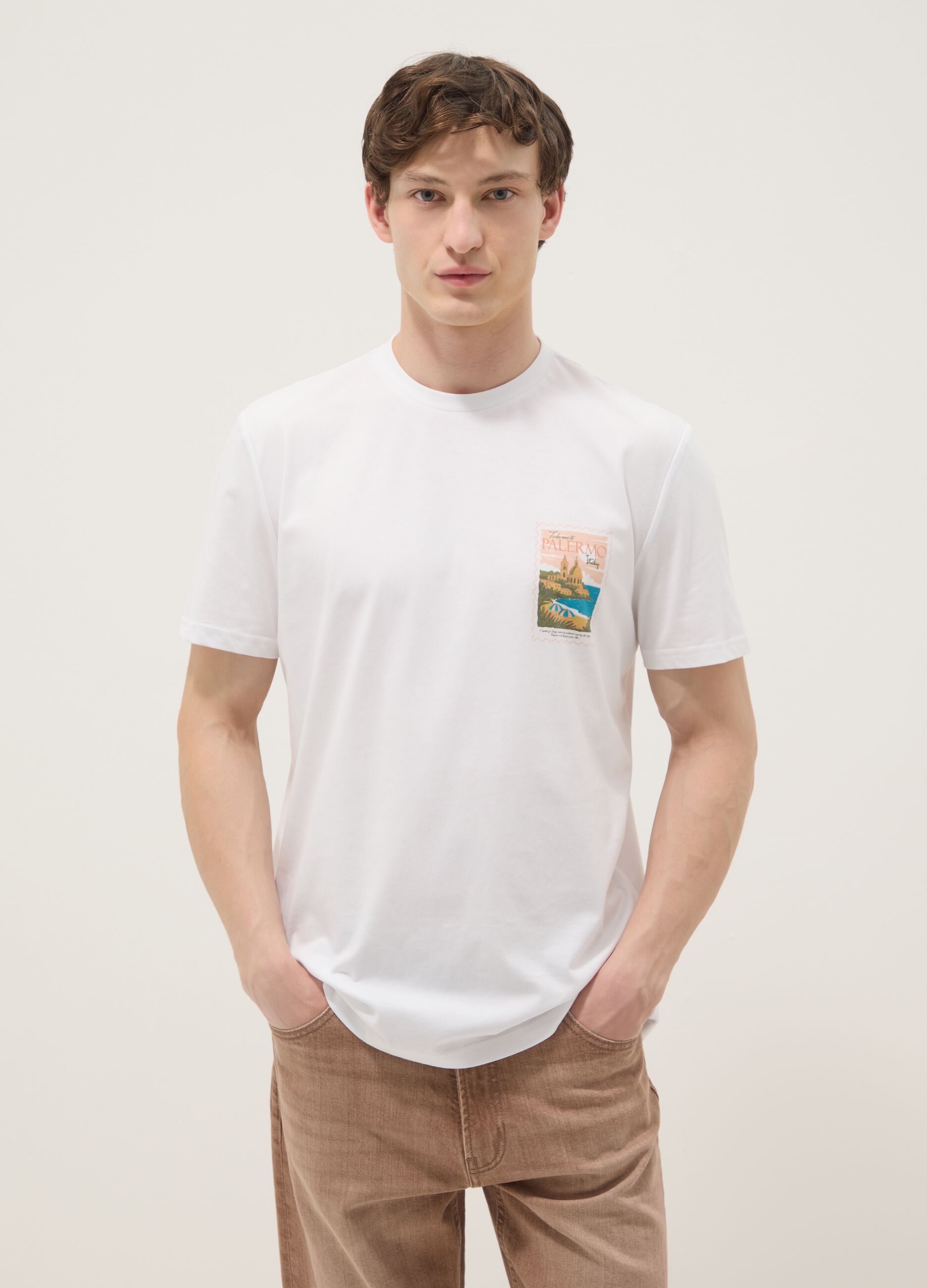 White pure cotton T-shirt with chest print, regular fit