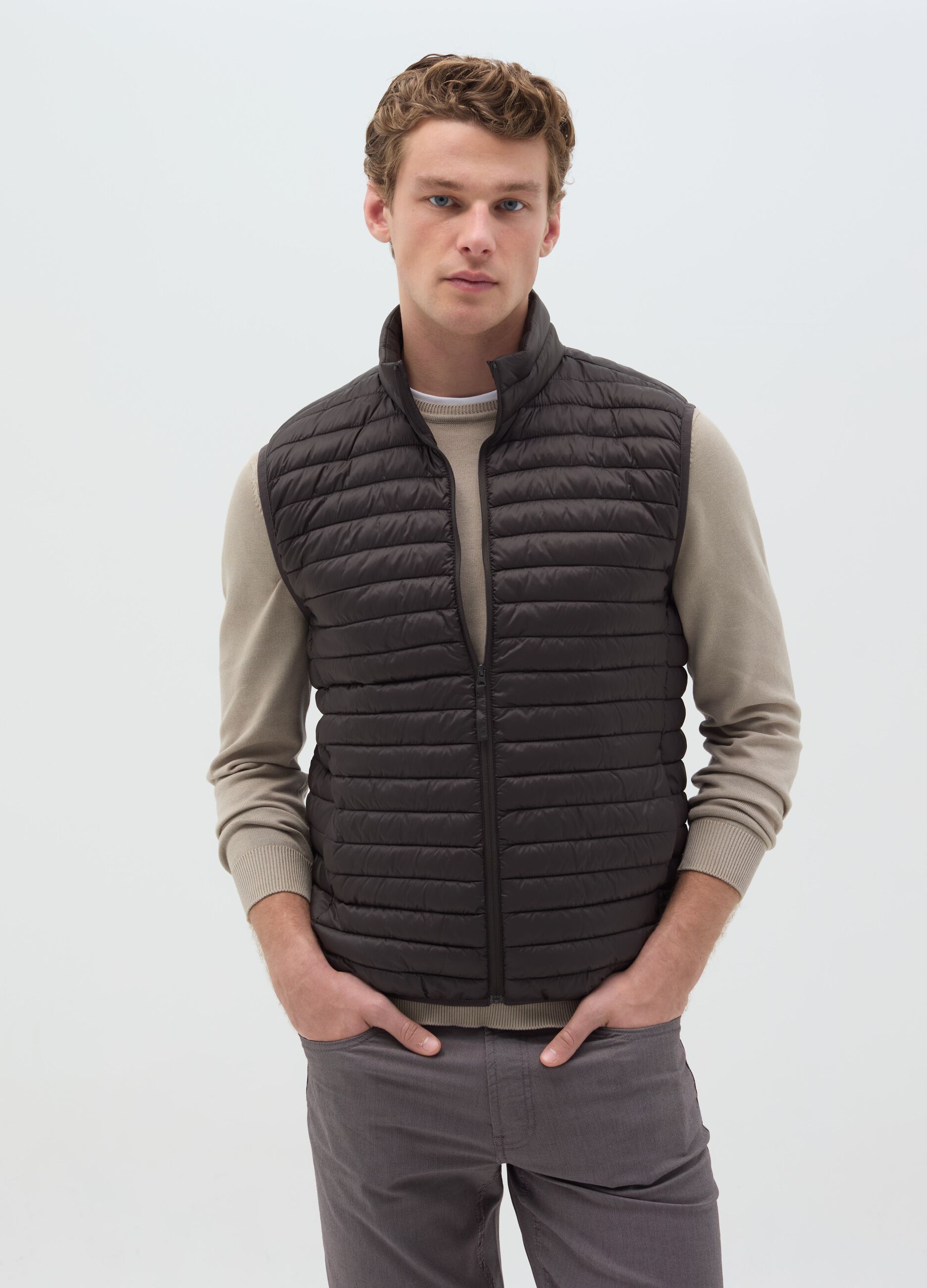 Essential full-zip ultralight gilet