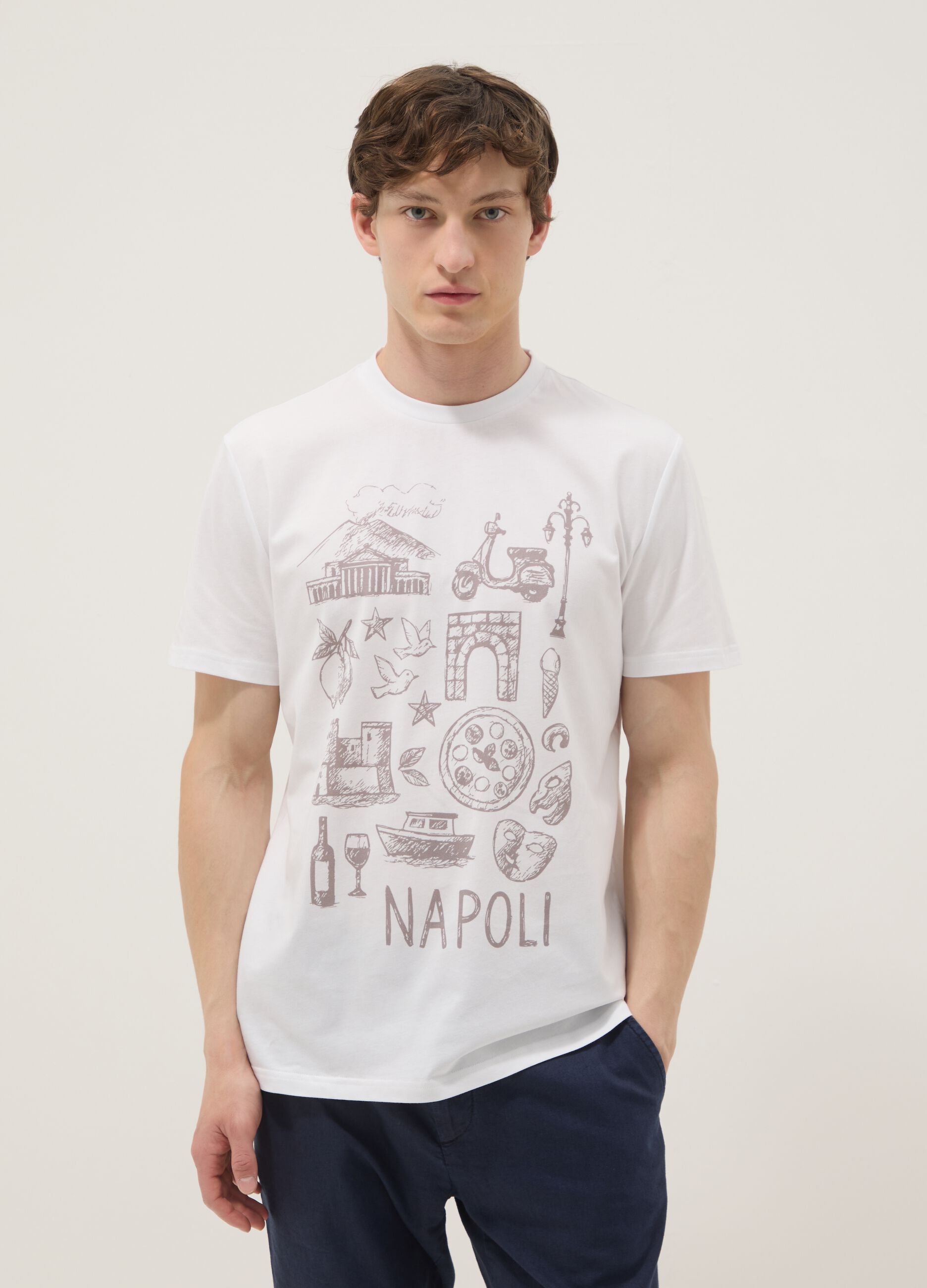 White pure cotton T-shirt with front print, regular fit