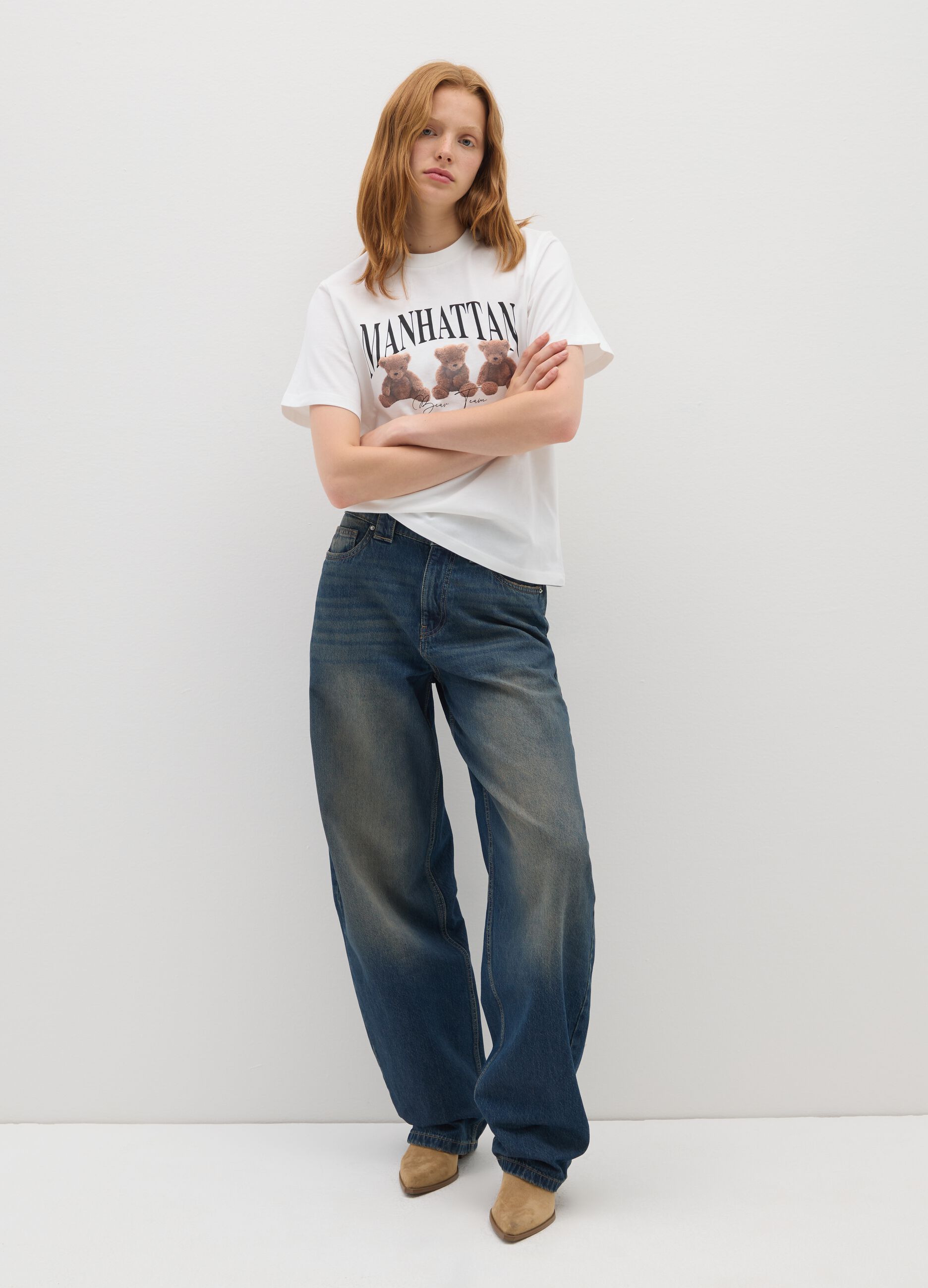 T-shirt in puro cotone bianca relaxed fit con stemma