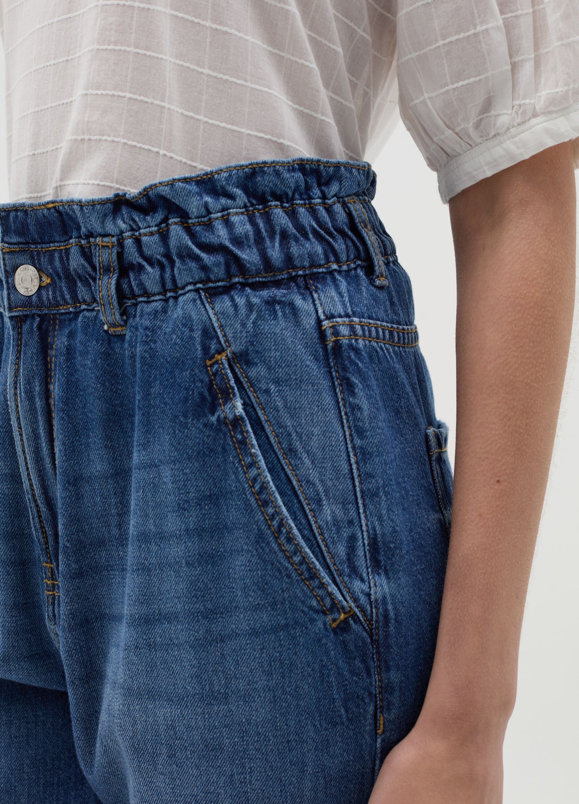 Cropped slouchy-fit jeans