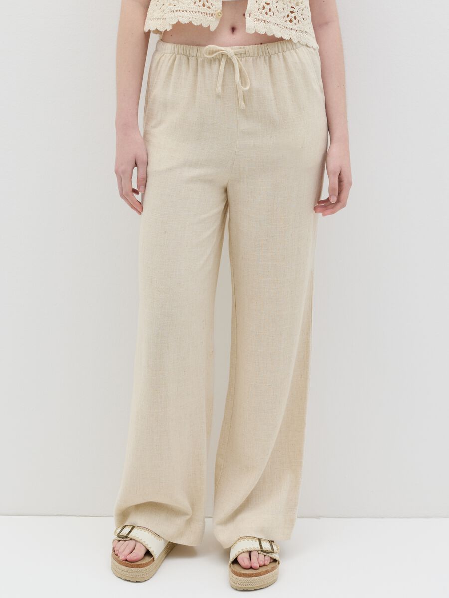 Relaxed-fit trousers in viscose and linen_1
