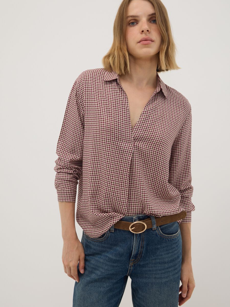Brown checked pure viscose shirt with classic collar, regular fit_0