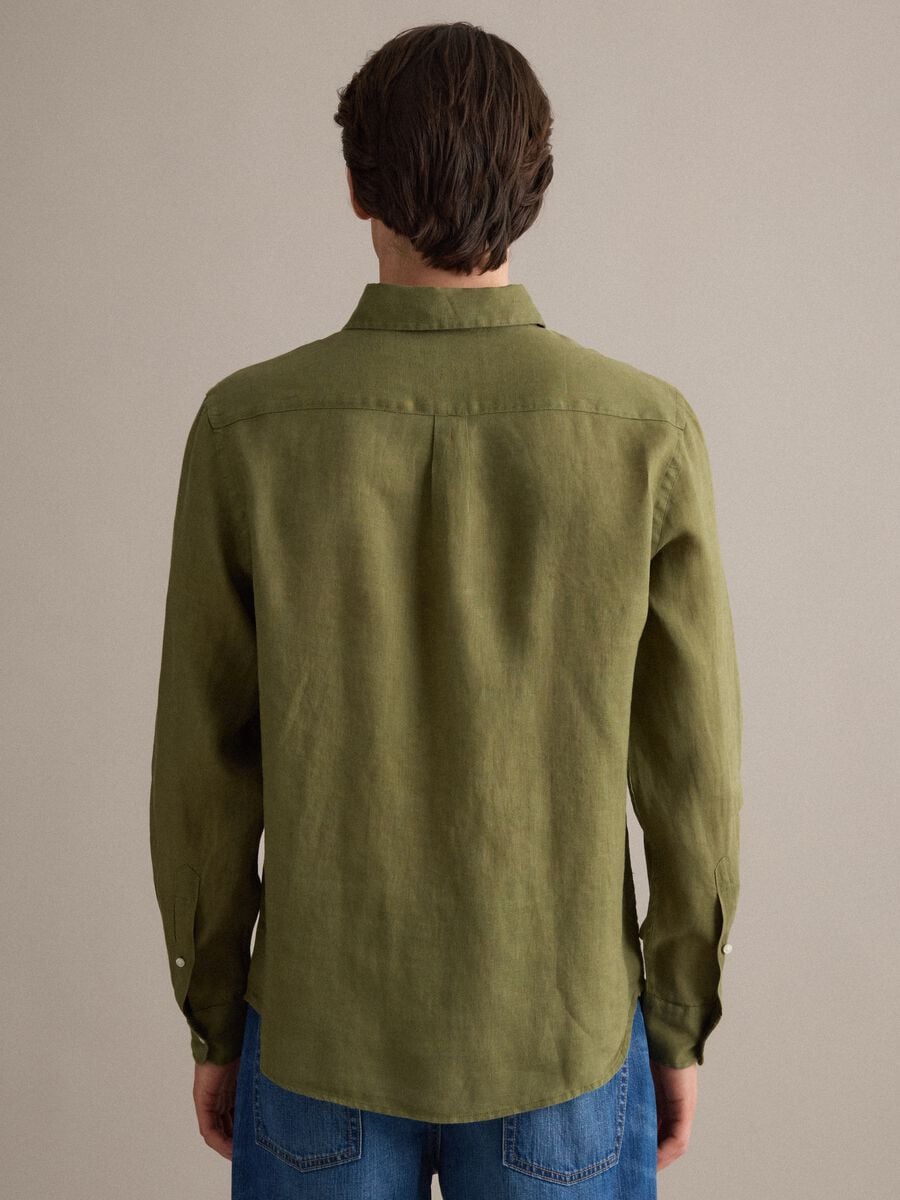 Camicia verde in puro lino con collo button down regular fit_3