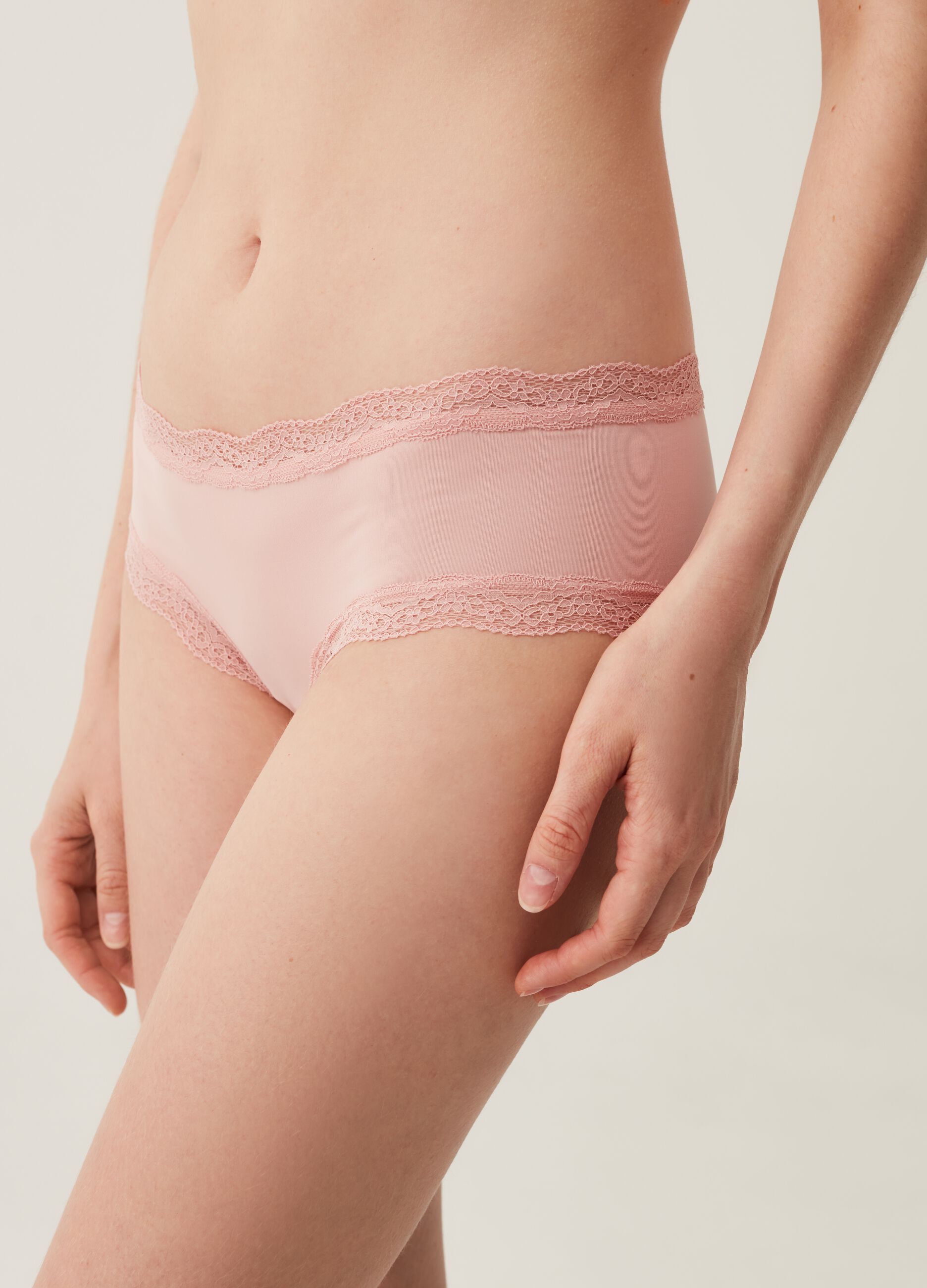 Culotte in microfibra con profili in pizzo_3