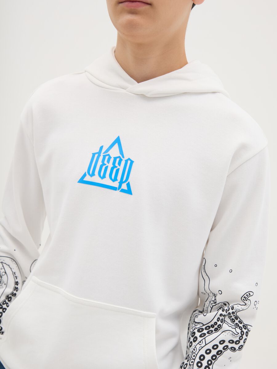 White sweatshirt with hood and tentacles print_1
