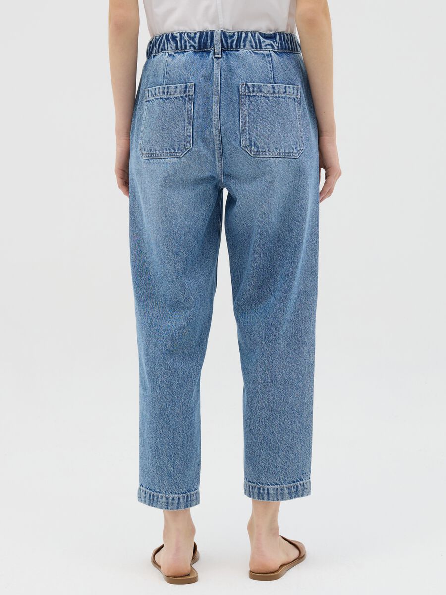 Blue carrot-fit jeans in cotton_3
