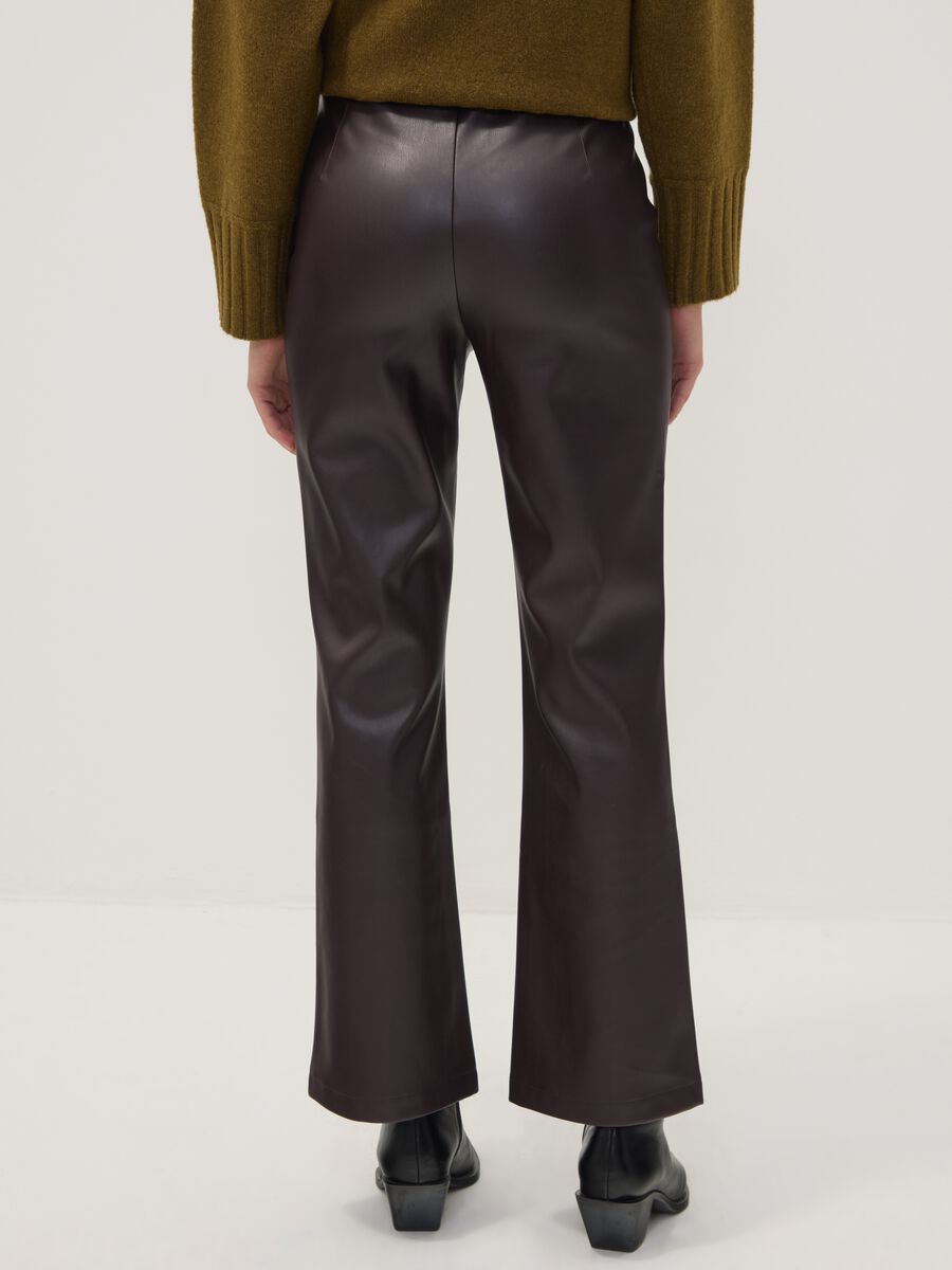 Leggings marroni flare con vita regular ed elastico_3