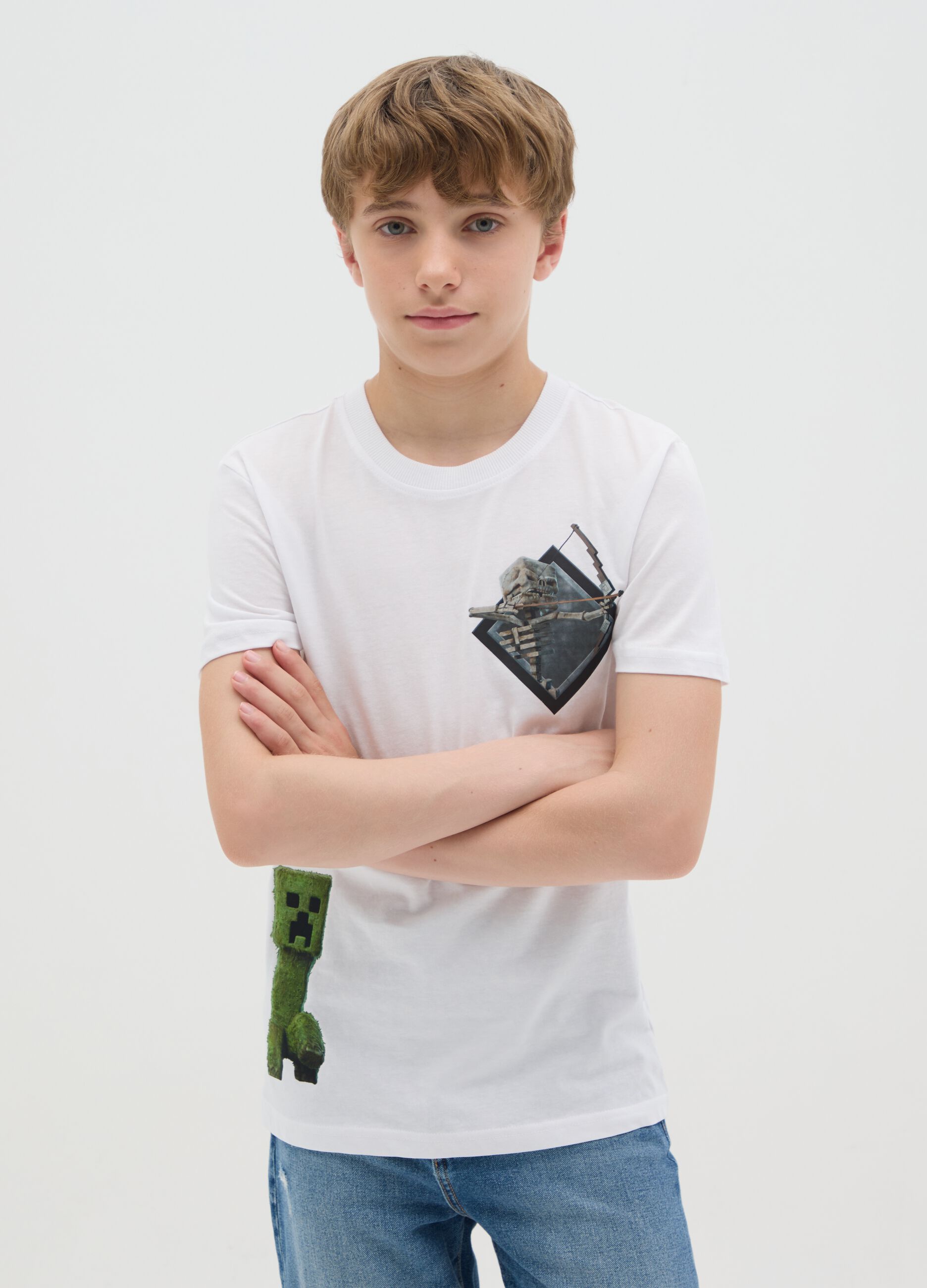 White T-shirt with Minecraft print
