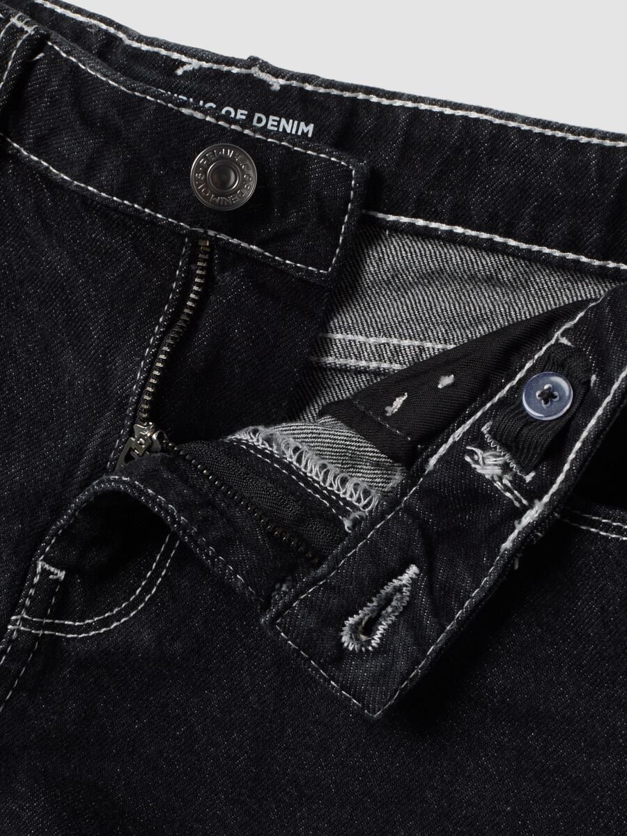 Shorts denim neri in puro cotone con ricami a stella per ragazza_2