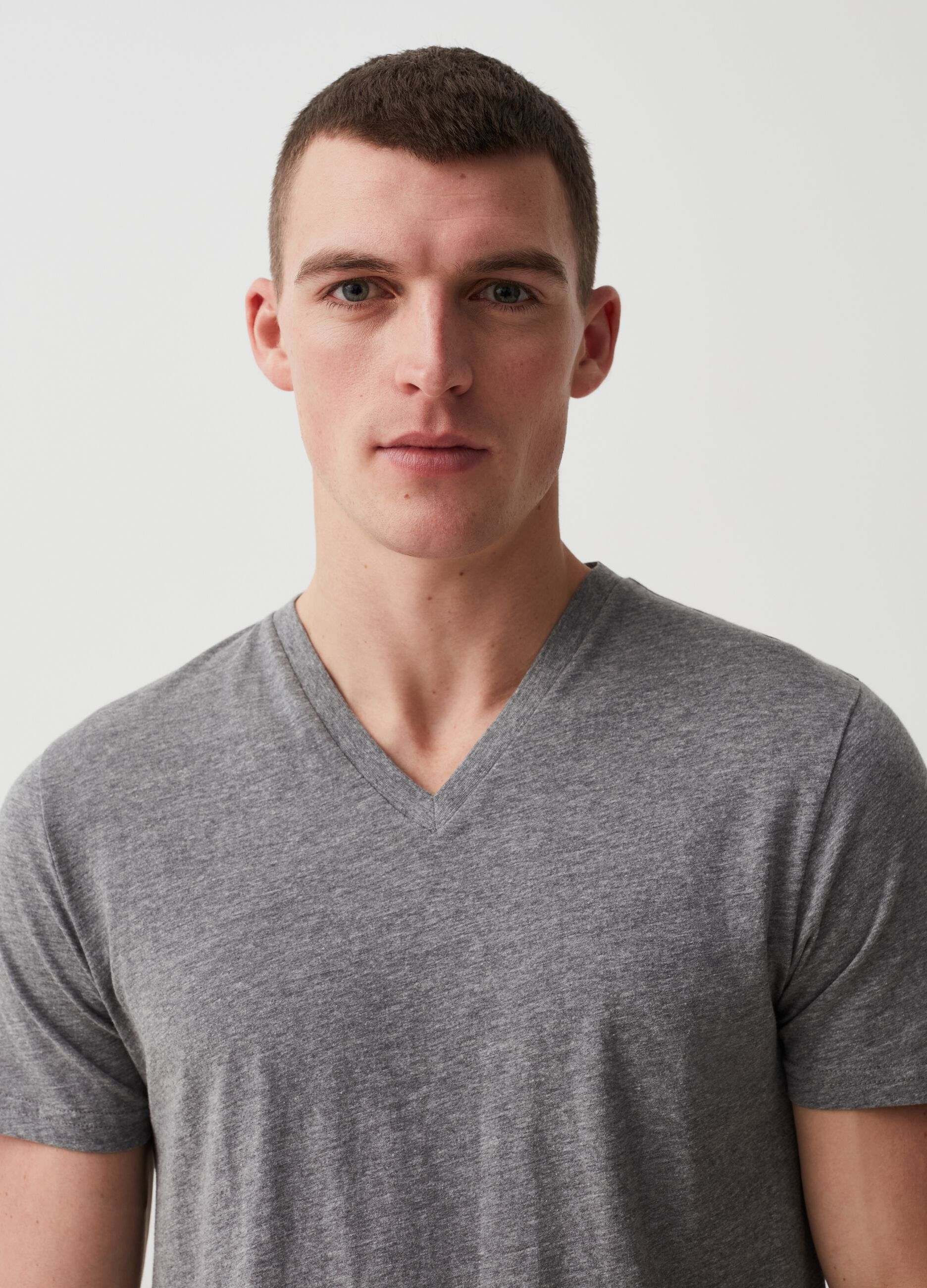 Ovs Tripack t-shirt intime con scollo a V