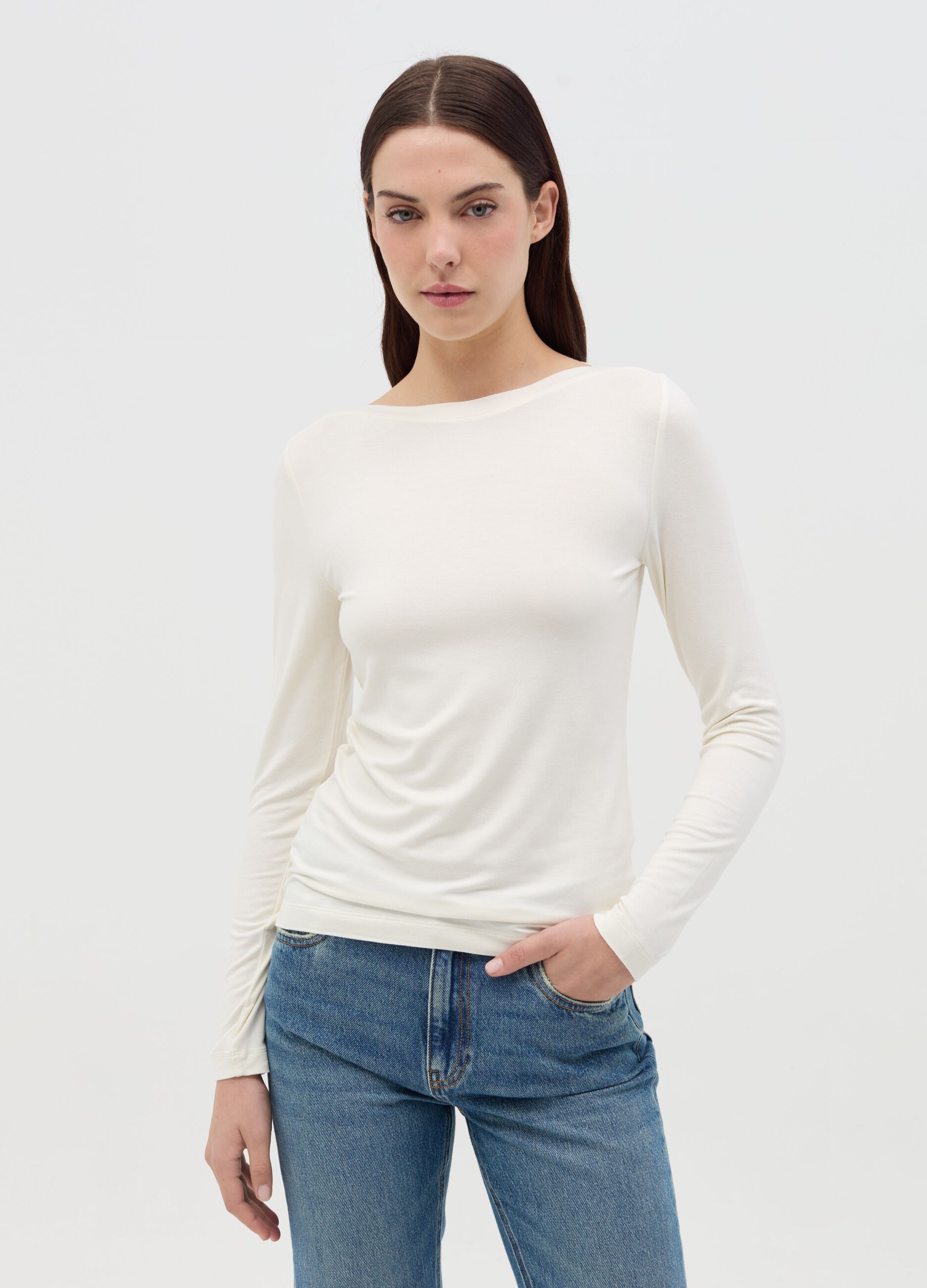 T-shirt with boat neck