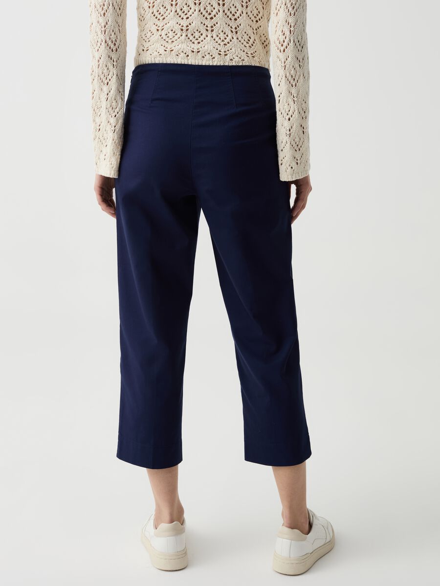 Ankle-fit cigarette trousers_2