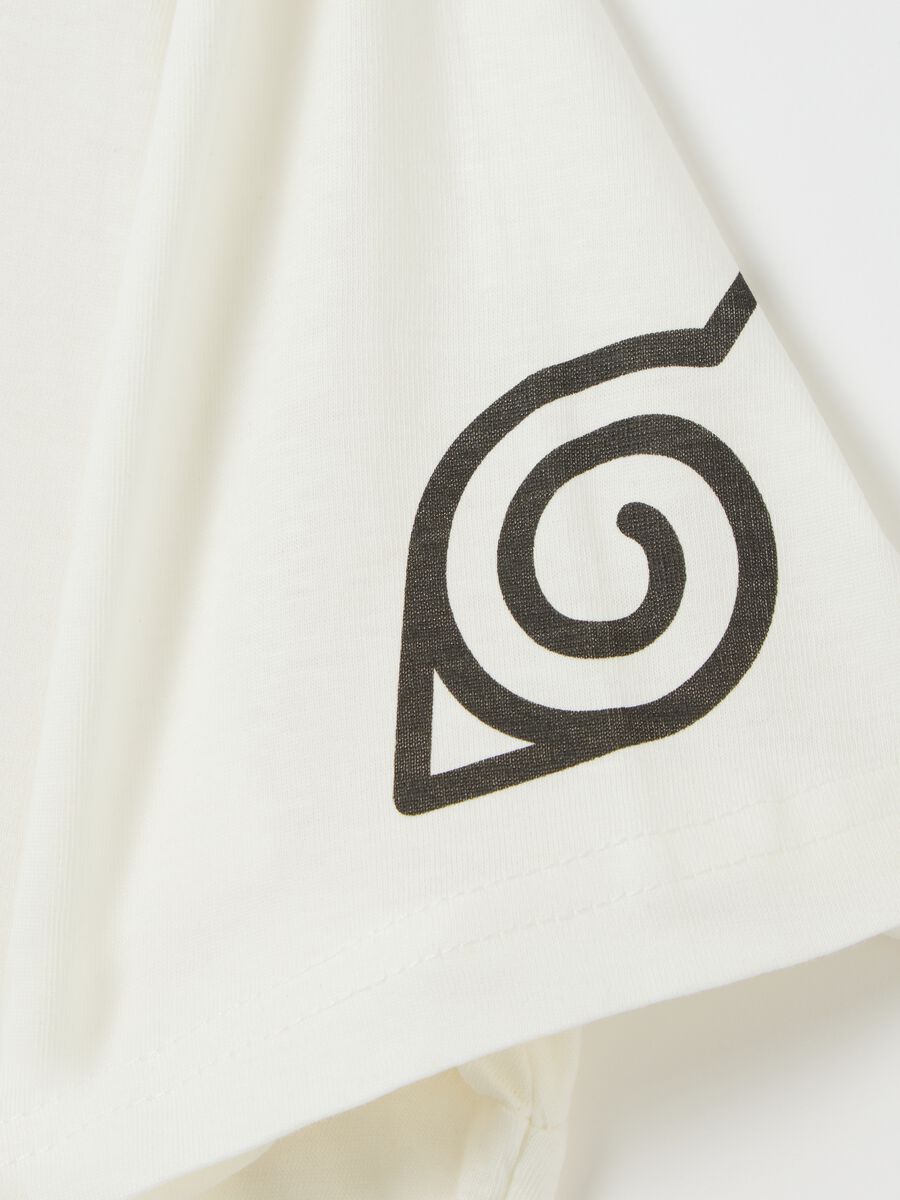 White T-shirt with Naruto print_5