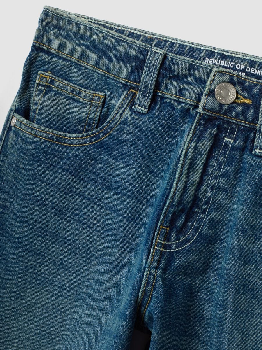 Jeans blu in puro cotone regular fit per ragazzo_1