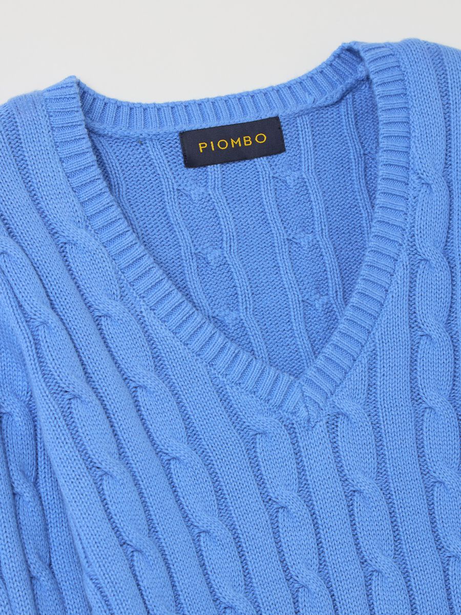 Cable-knit pullover with V neck_5