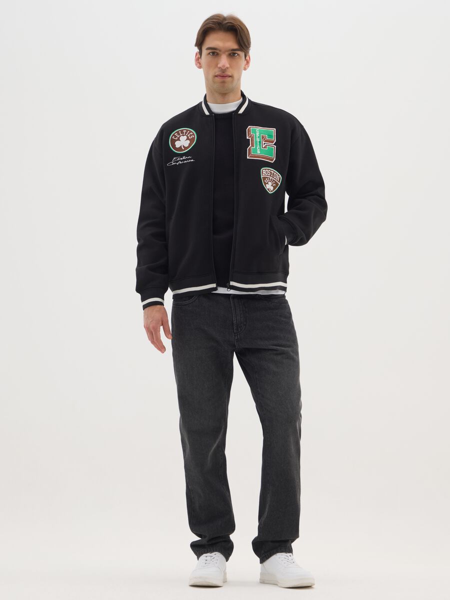 Giubbotto bomber in misto cotone nero con stampe Celtics_1