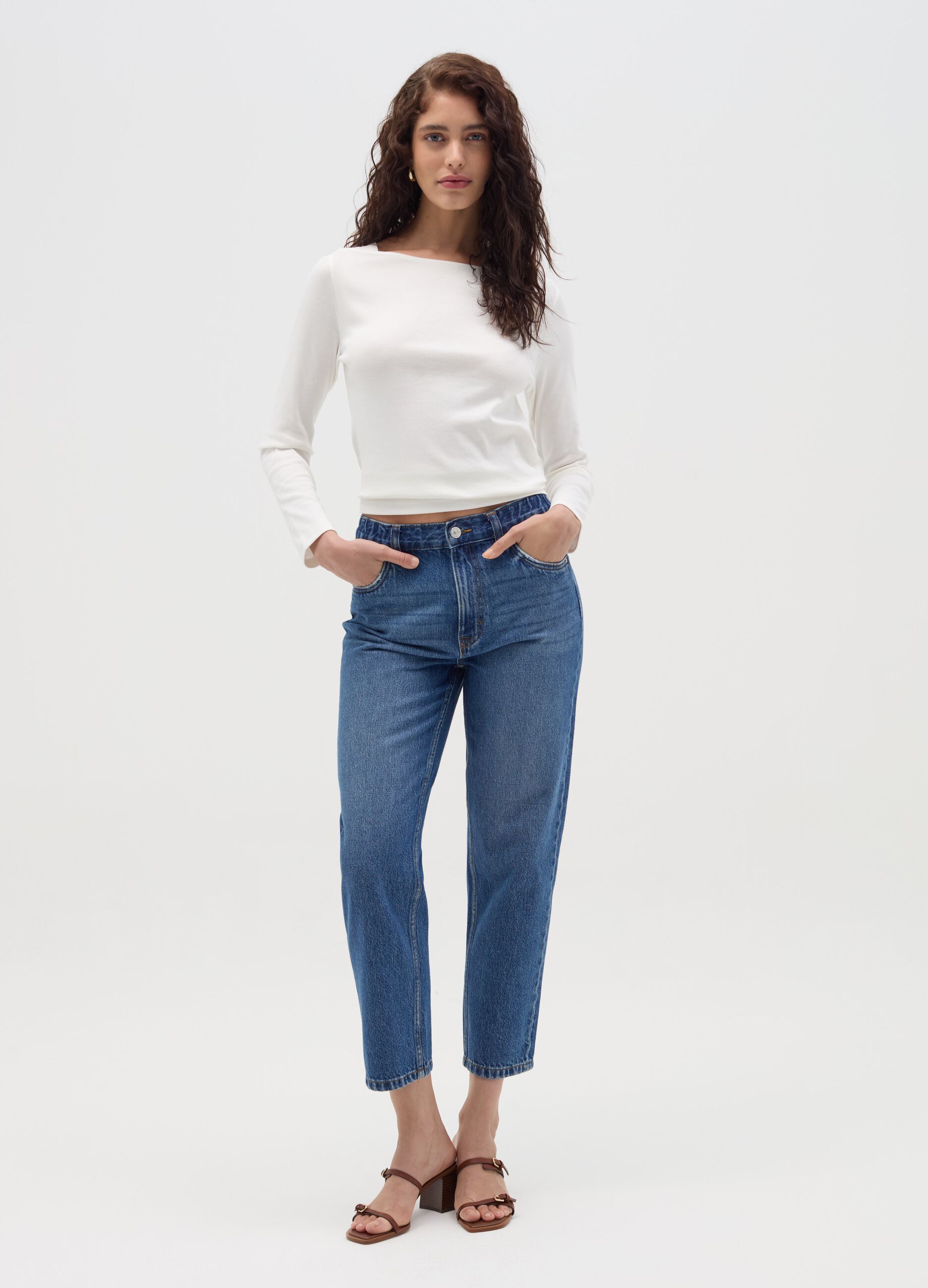 Long-sleeved T-shirt with boat neck