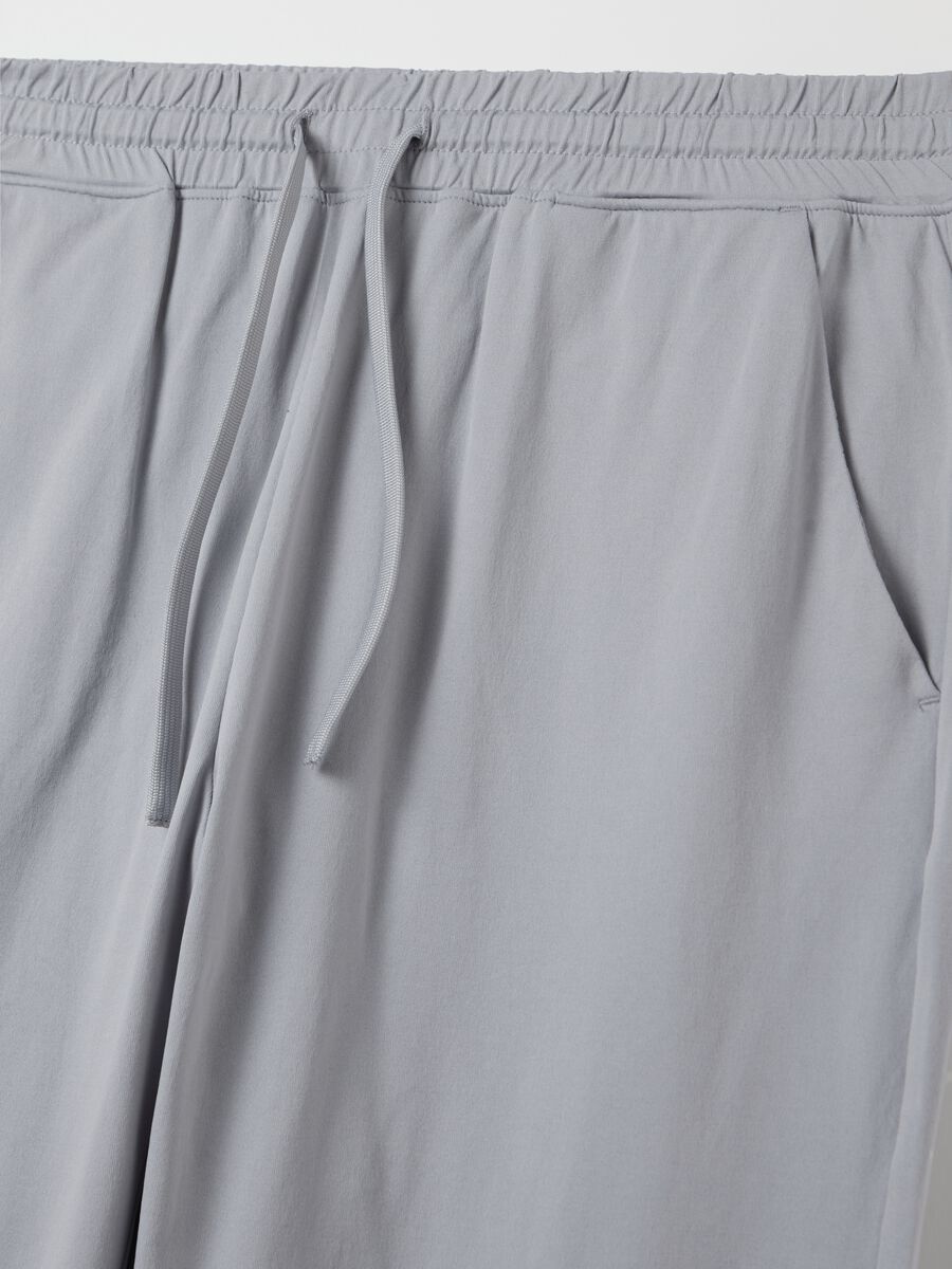 Technical fabric joggers with drawstring_5