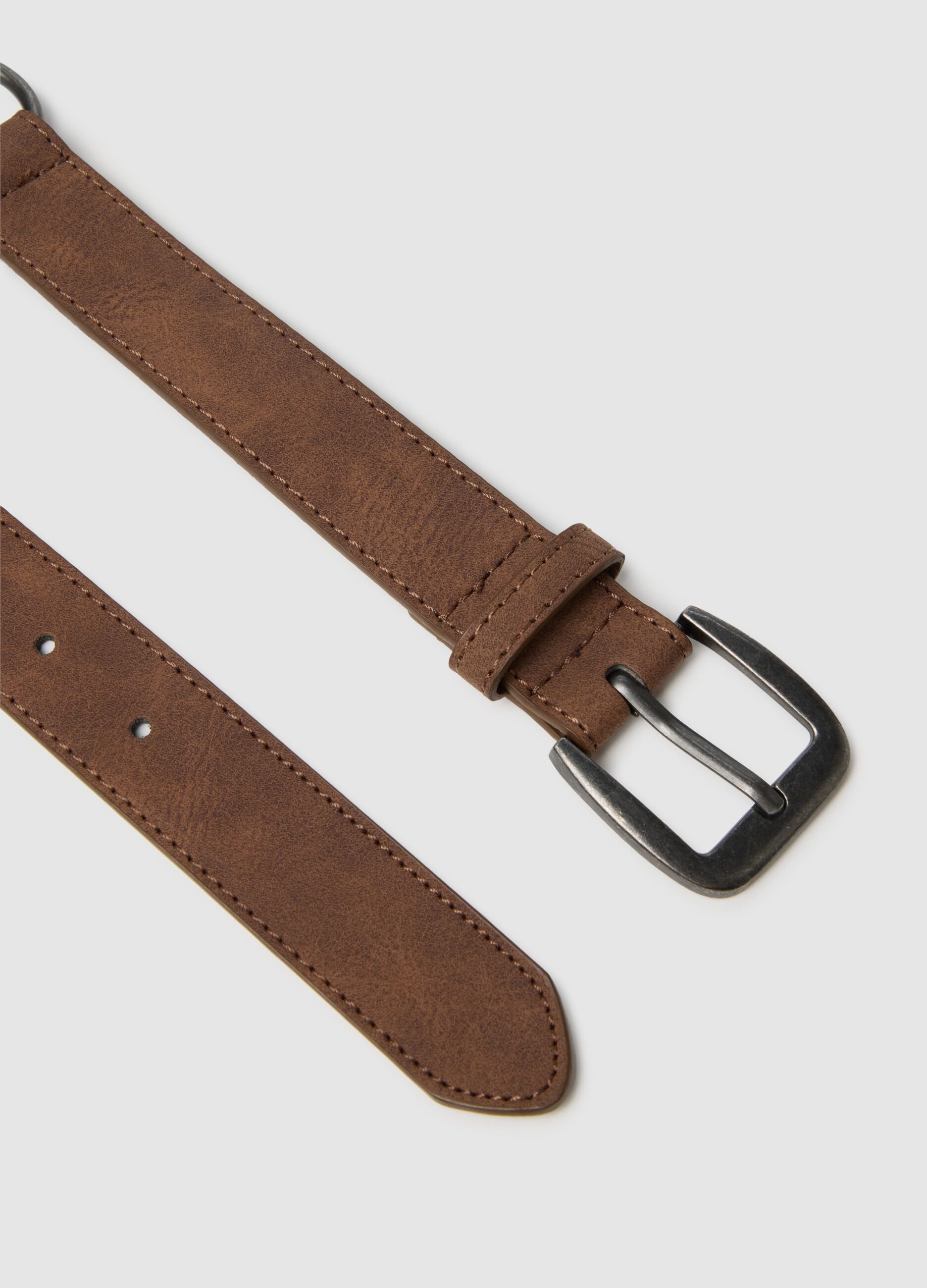 Brown belt with metallic details