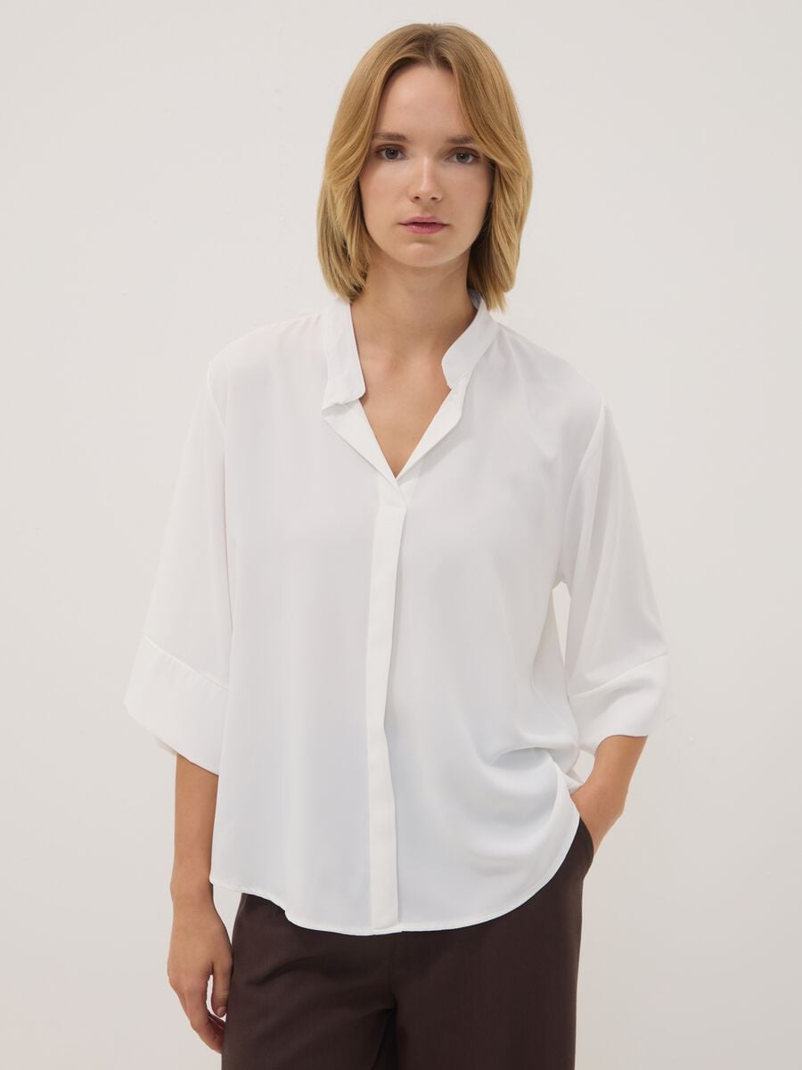 White regular-fit blouse with wide sleeves and mandarin collar_1