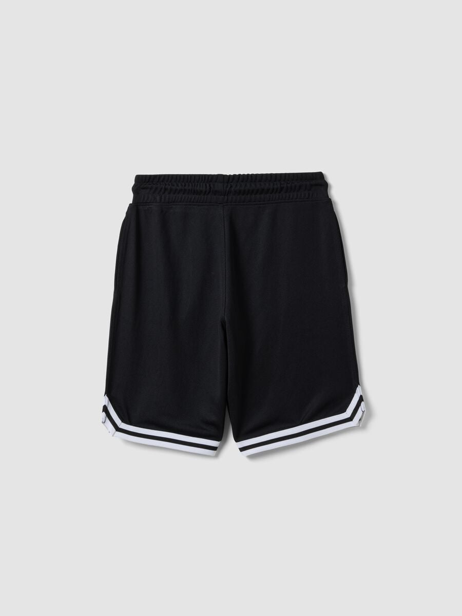 Pantaloni corti sportivi neri da ragazzo oversize fit con coulisse_4