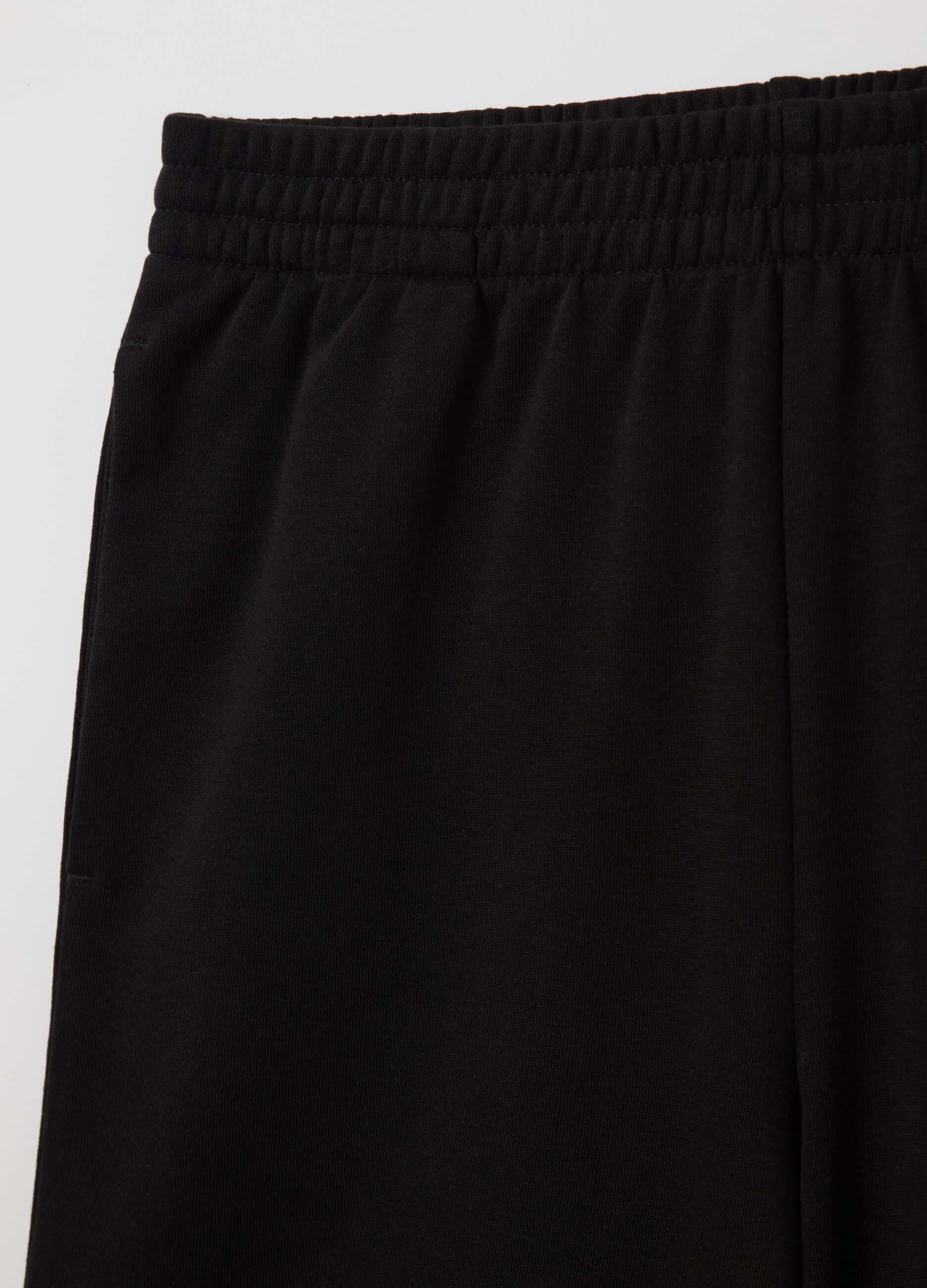 Black Bermuda shorts in French terry with elasticated waist