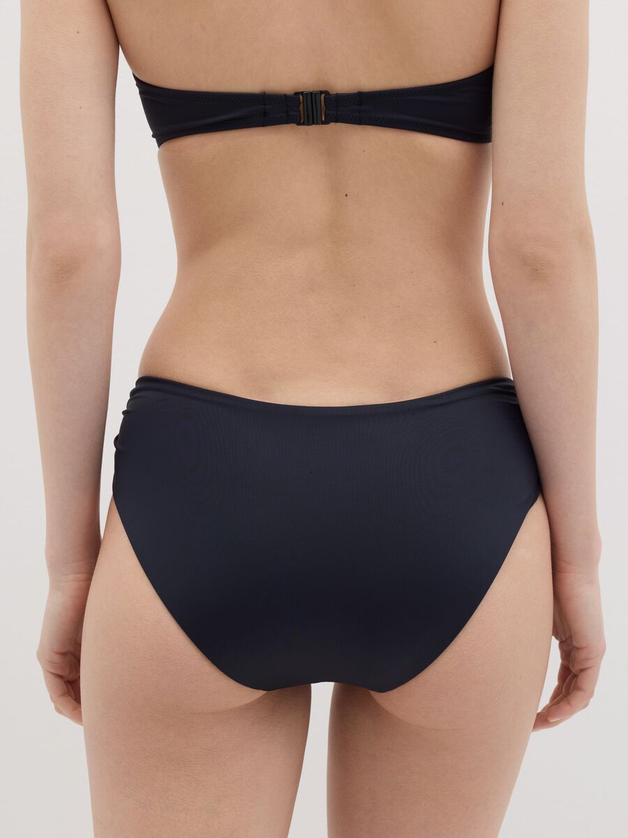 Women’s bikini briefs in black stretch microfibre with high rise_4