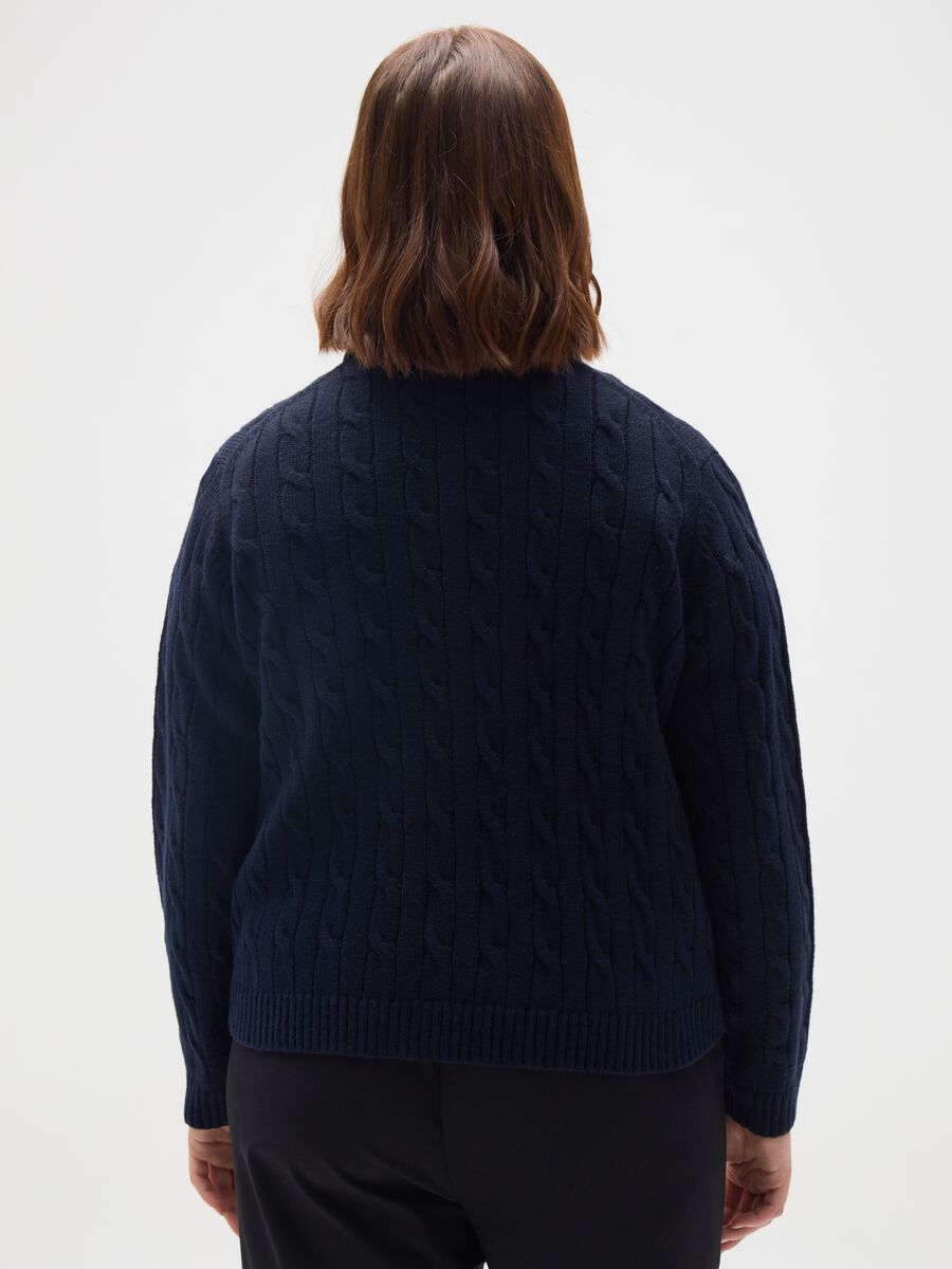 Blue Knitted Sweater with Round Neck_3