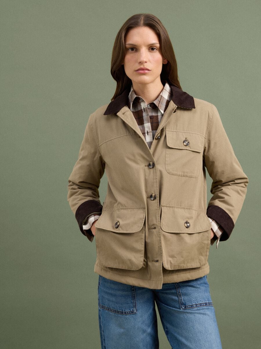 Beige regular-fit shacket with contrast collar_0