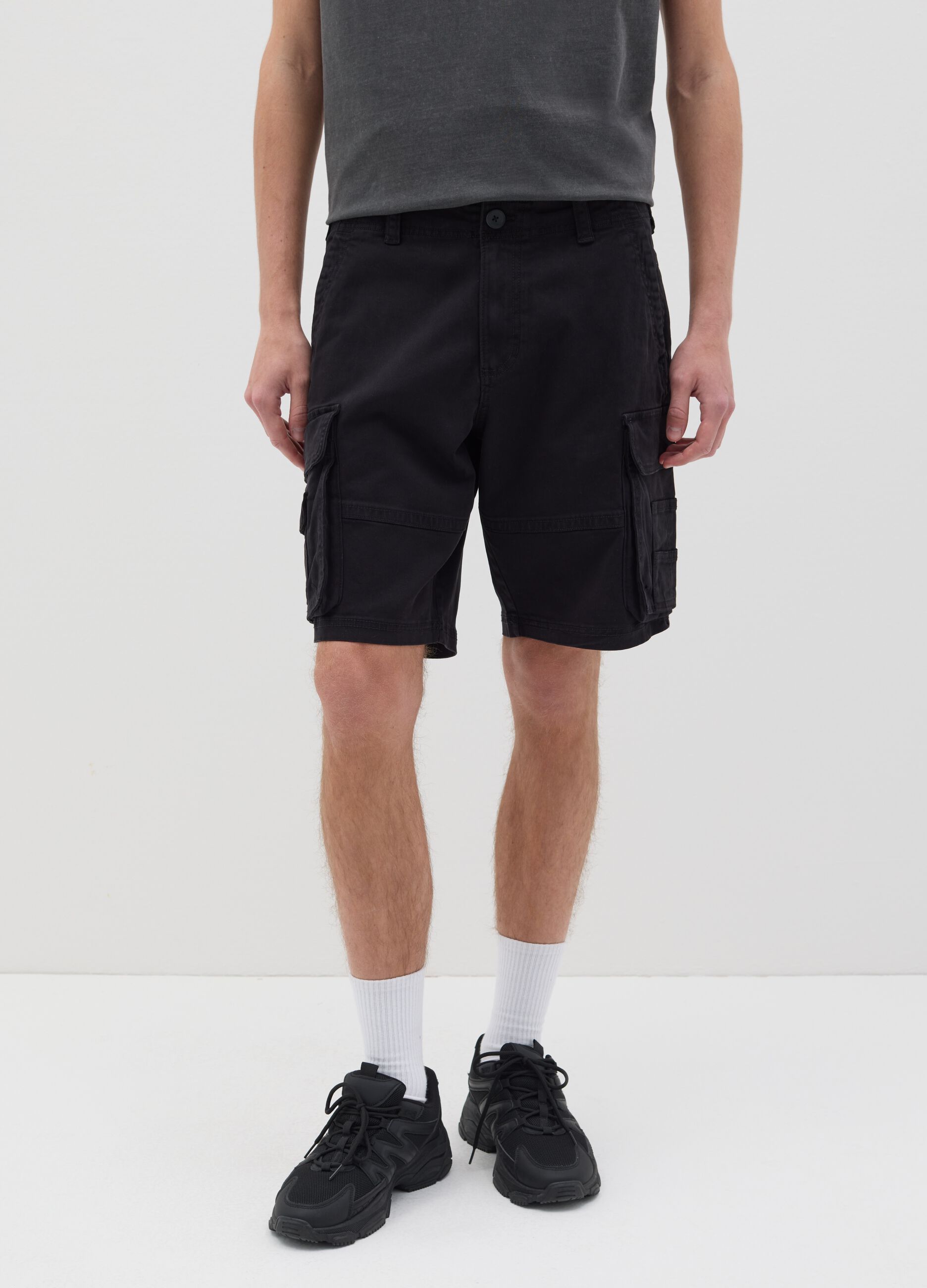 Black Bermuda shorts in stretch cotton