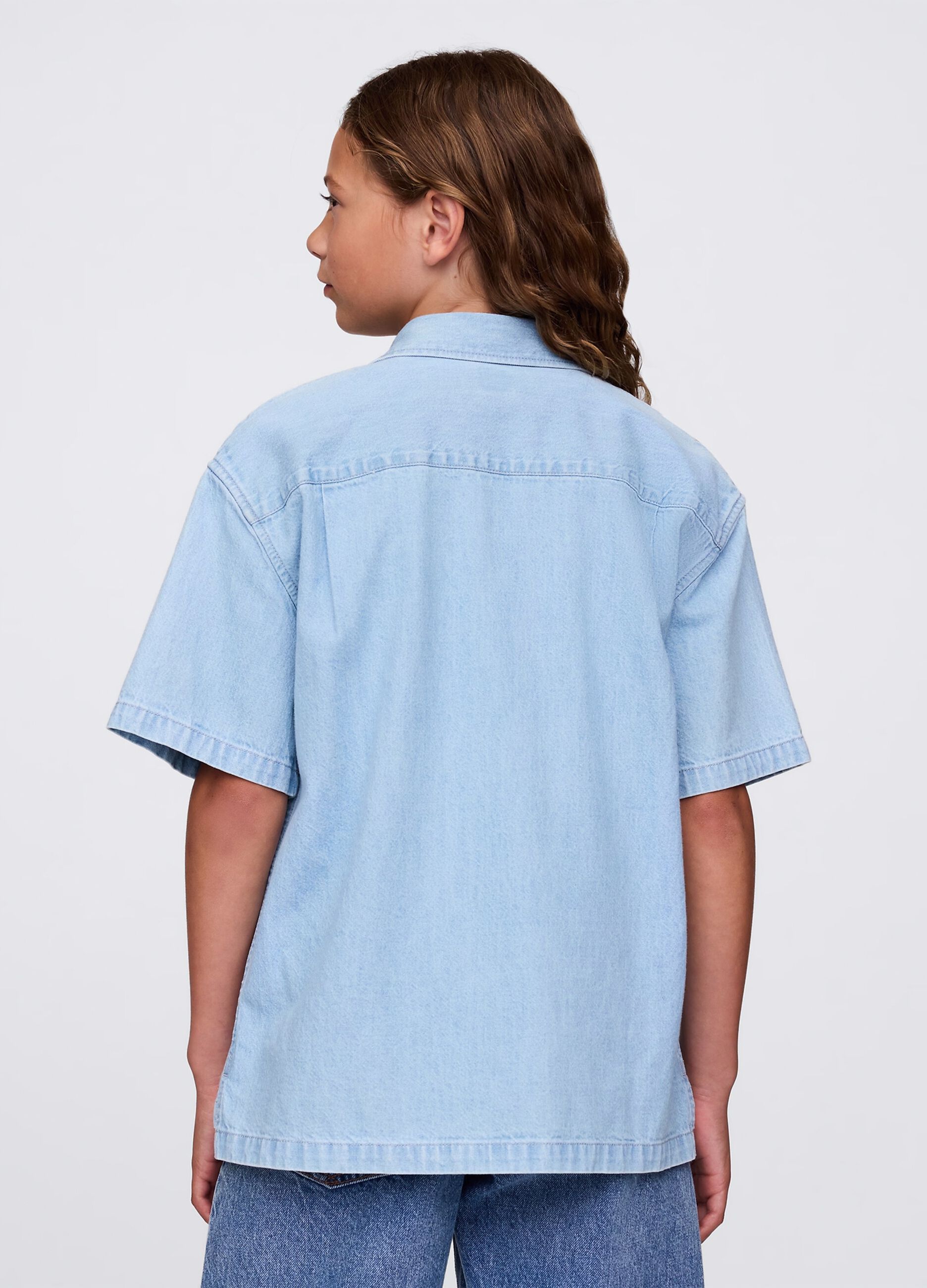 Short-sleeved denim shirt