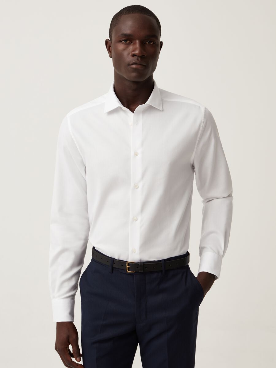 Slim-fit shirt in no-iron cotton_0
