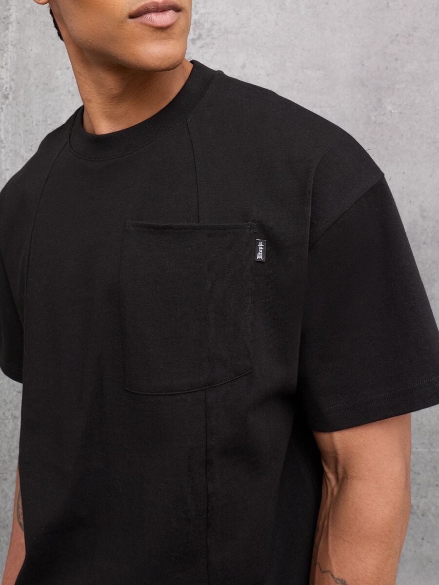 Graphic T-shirt Pocket Black_3
