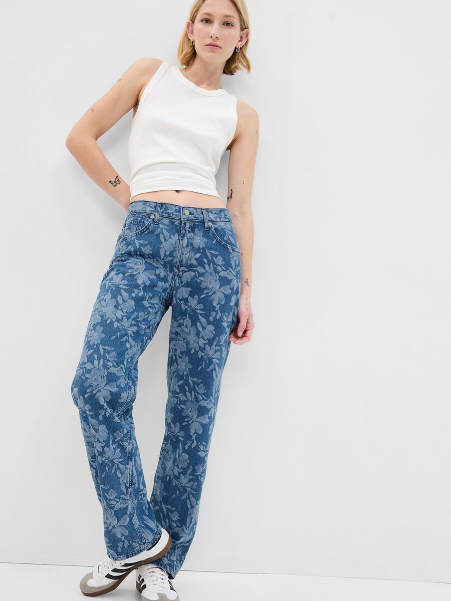 Jeans loose fit con stampa laser all-over_0