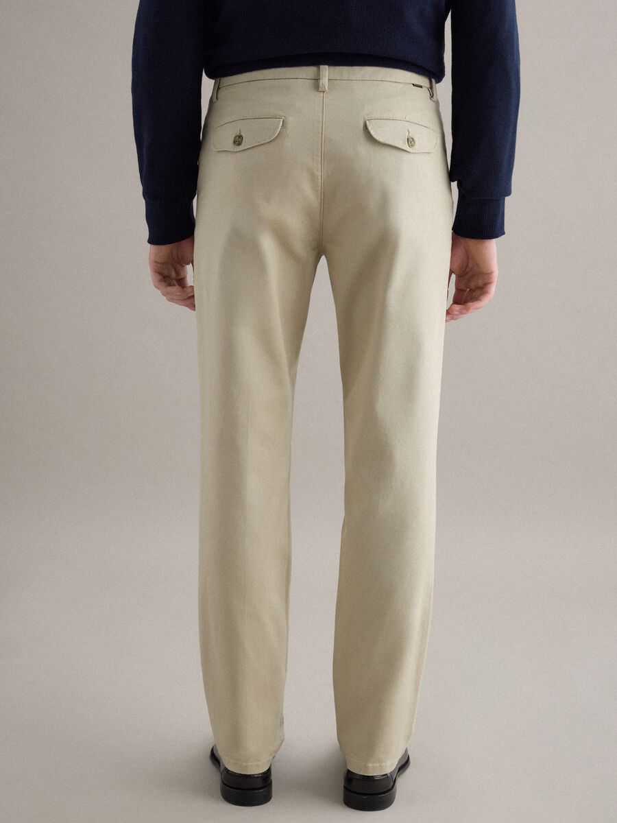 Pantaloni chino beige in cotone elasticizzato slim fit_2