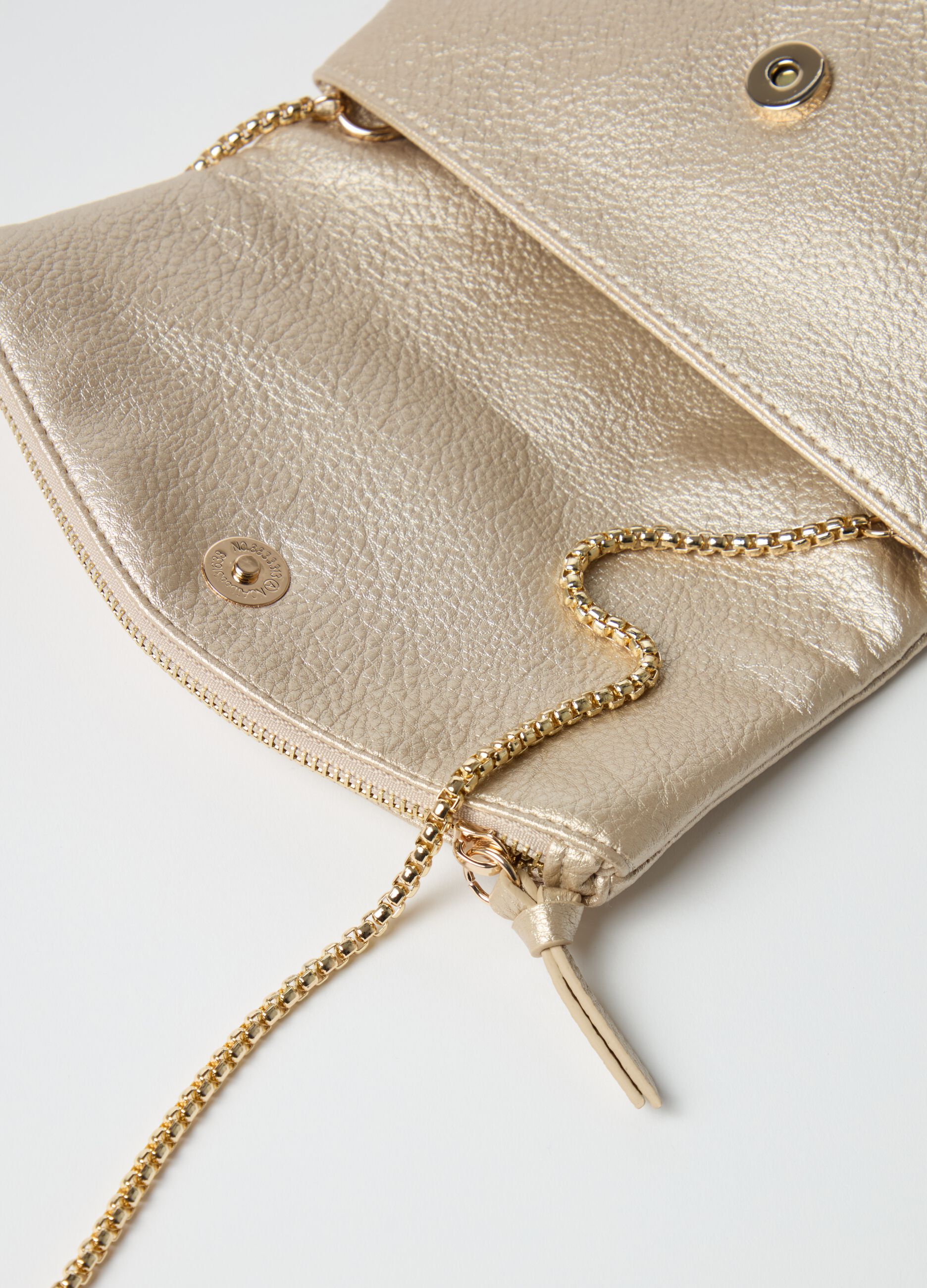 Borsa effetto metallizzato con tracolla