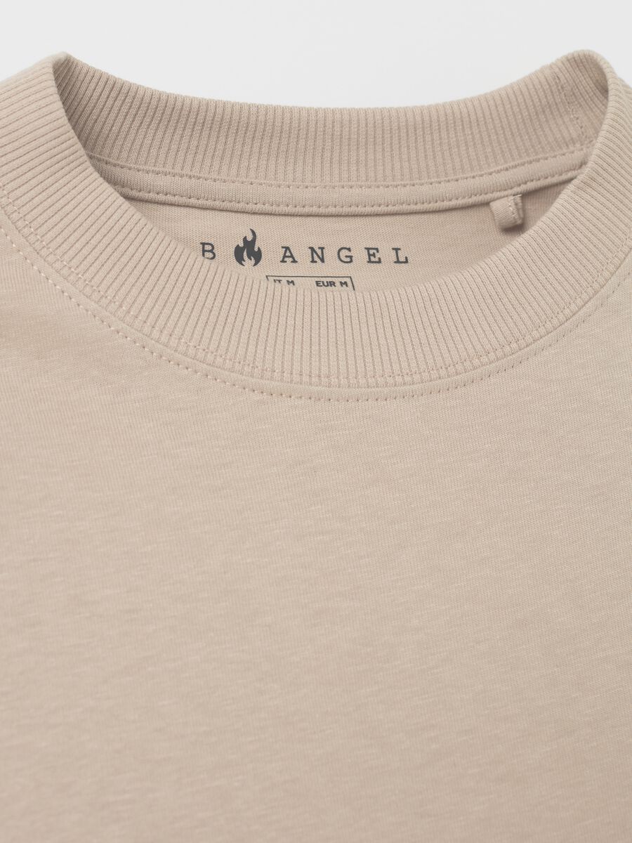 Double-sided T-shirt with striped sleeves_5