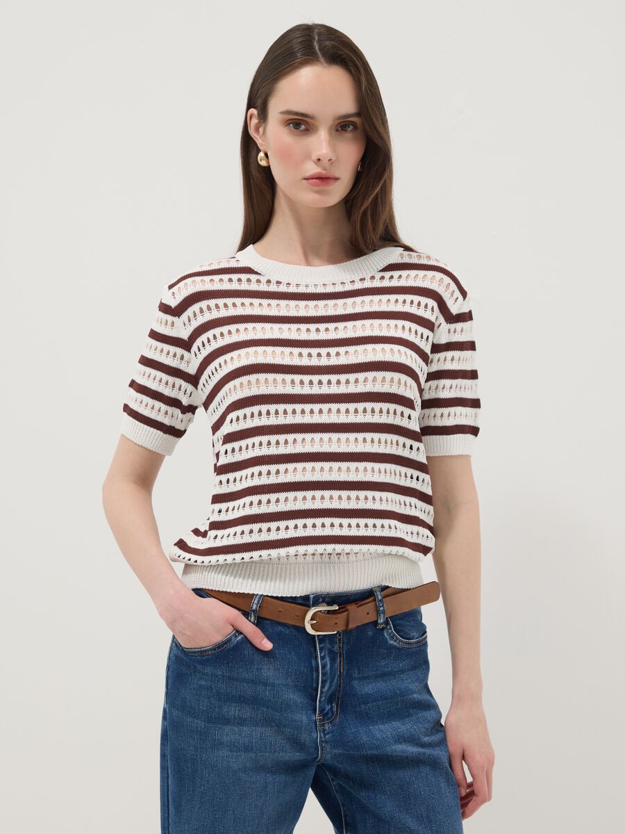 T-shirt a righe bianche e marroni in misto viscosa traforata regular fit_0