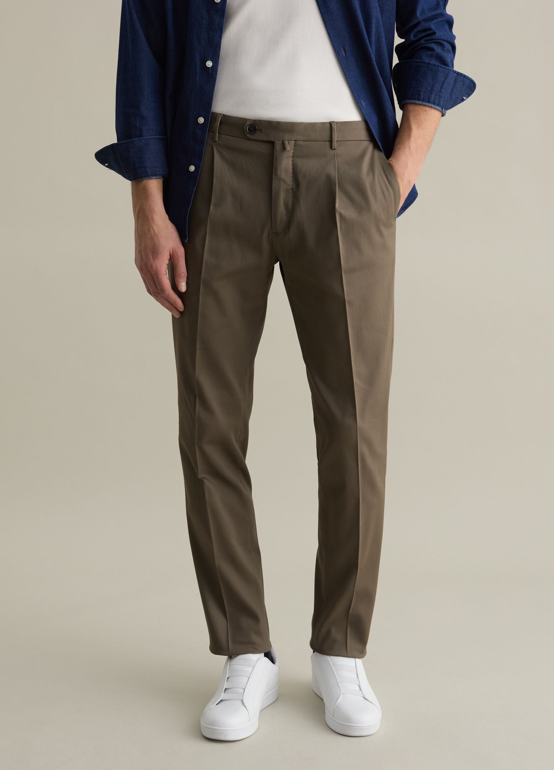Contemporary chino trousers with darts