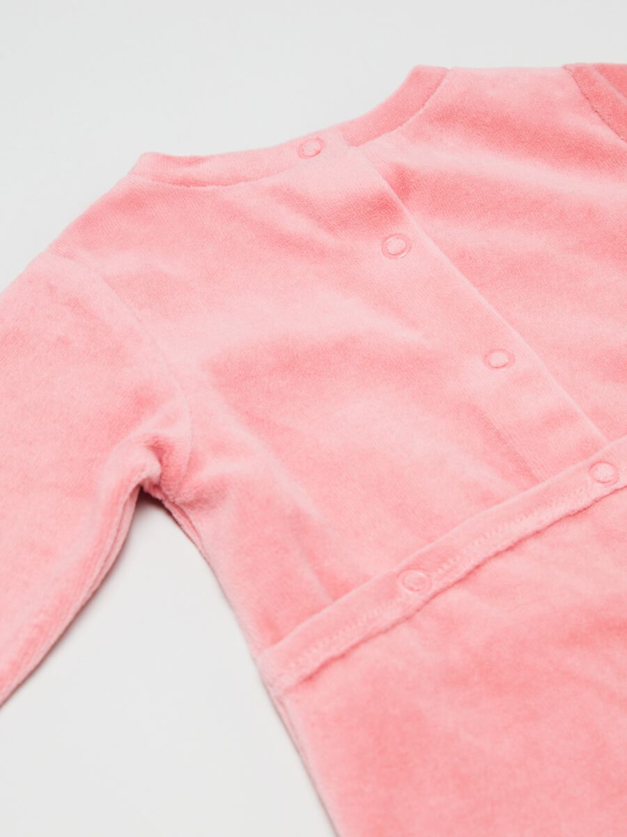 Tutina in velour con piedini e stampa_2
